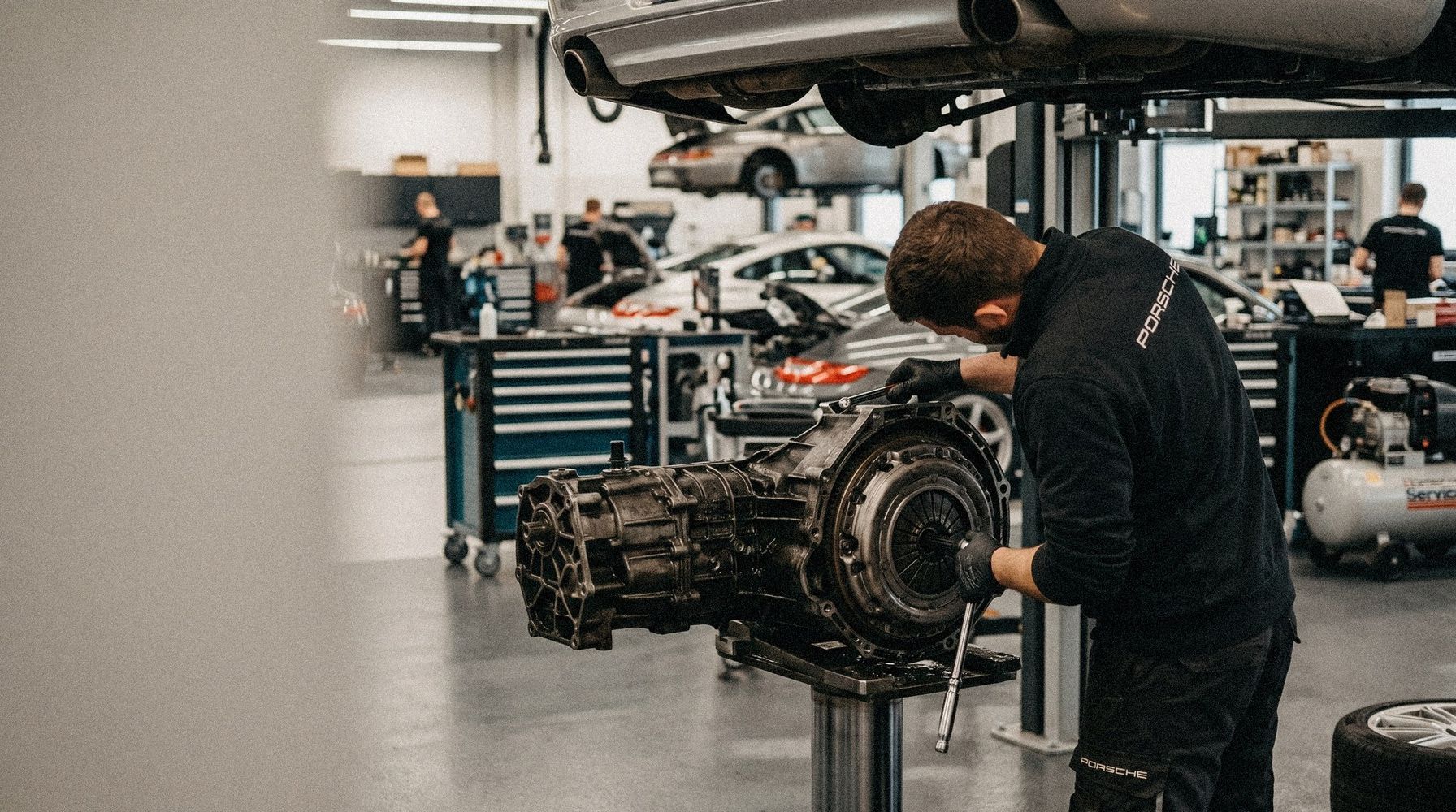 Embrayage Porsche boîte manuelle : symptômes, usure, prix et diagnostic chez un spécialiste Porsche