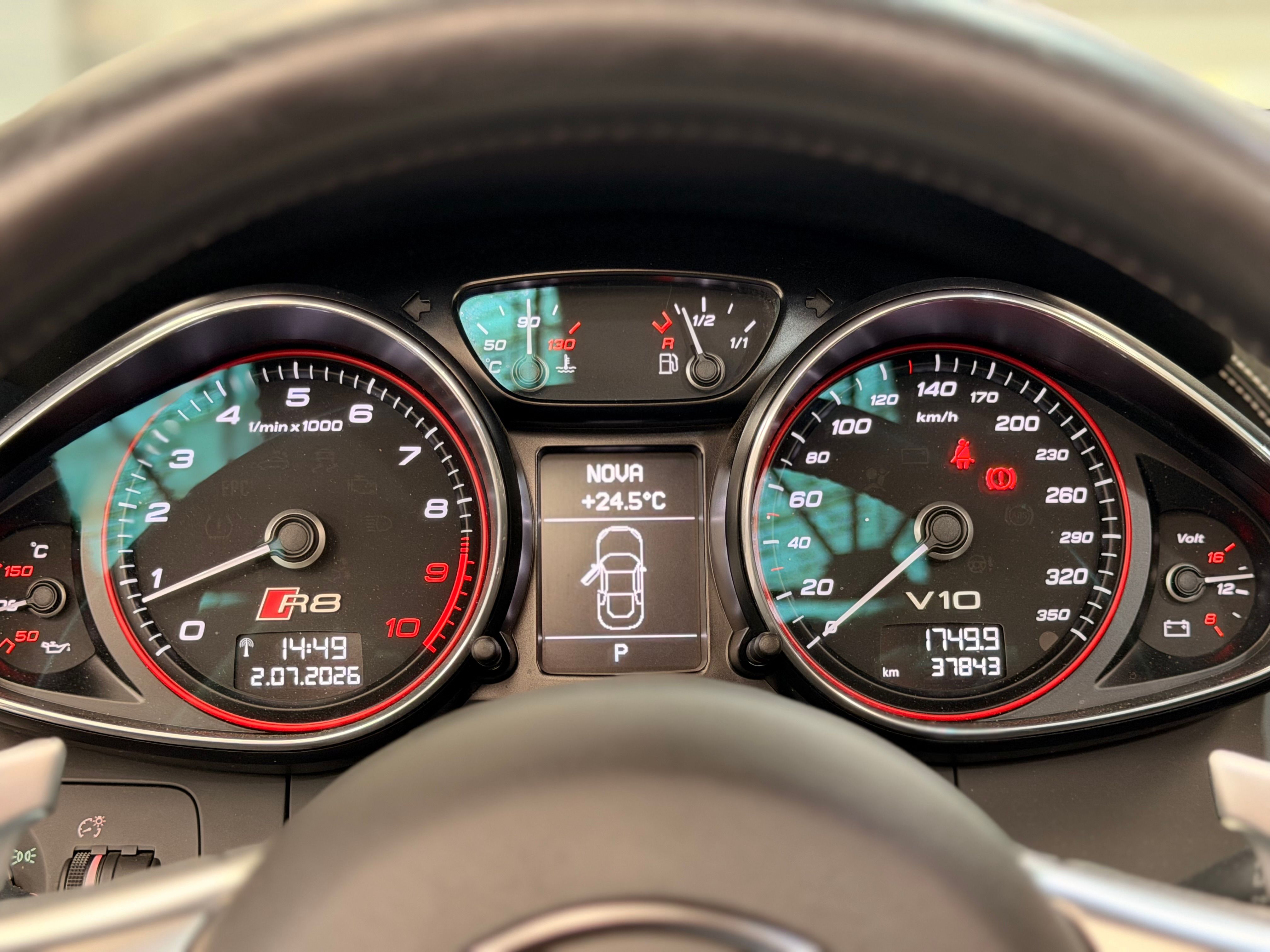 Audi R8 Spyder V10 525CV S TRONIC 2013 — tableau de bord (28)