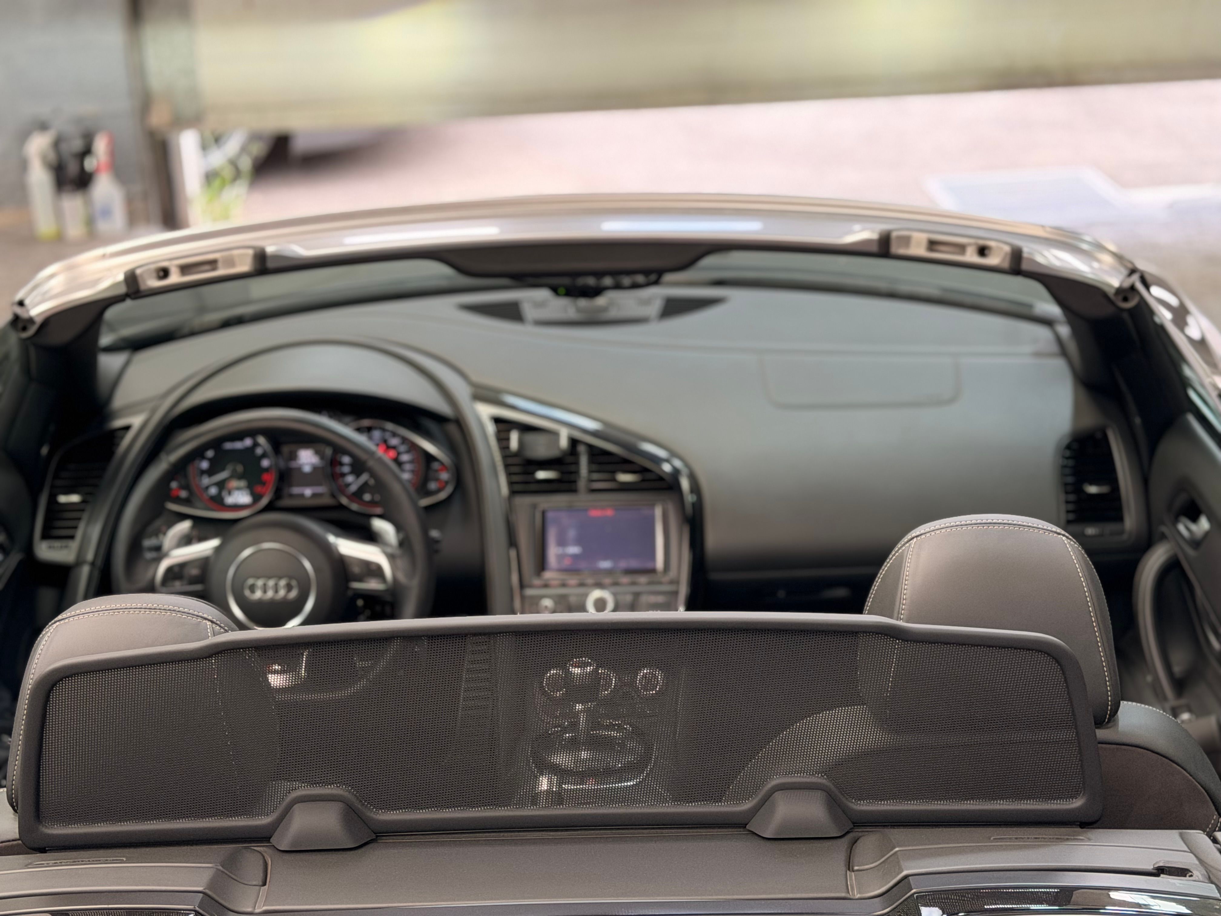 Audi R8 Spyder V10 525CV S TRONIC 2013 — tableau de bord (27)