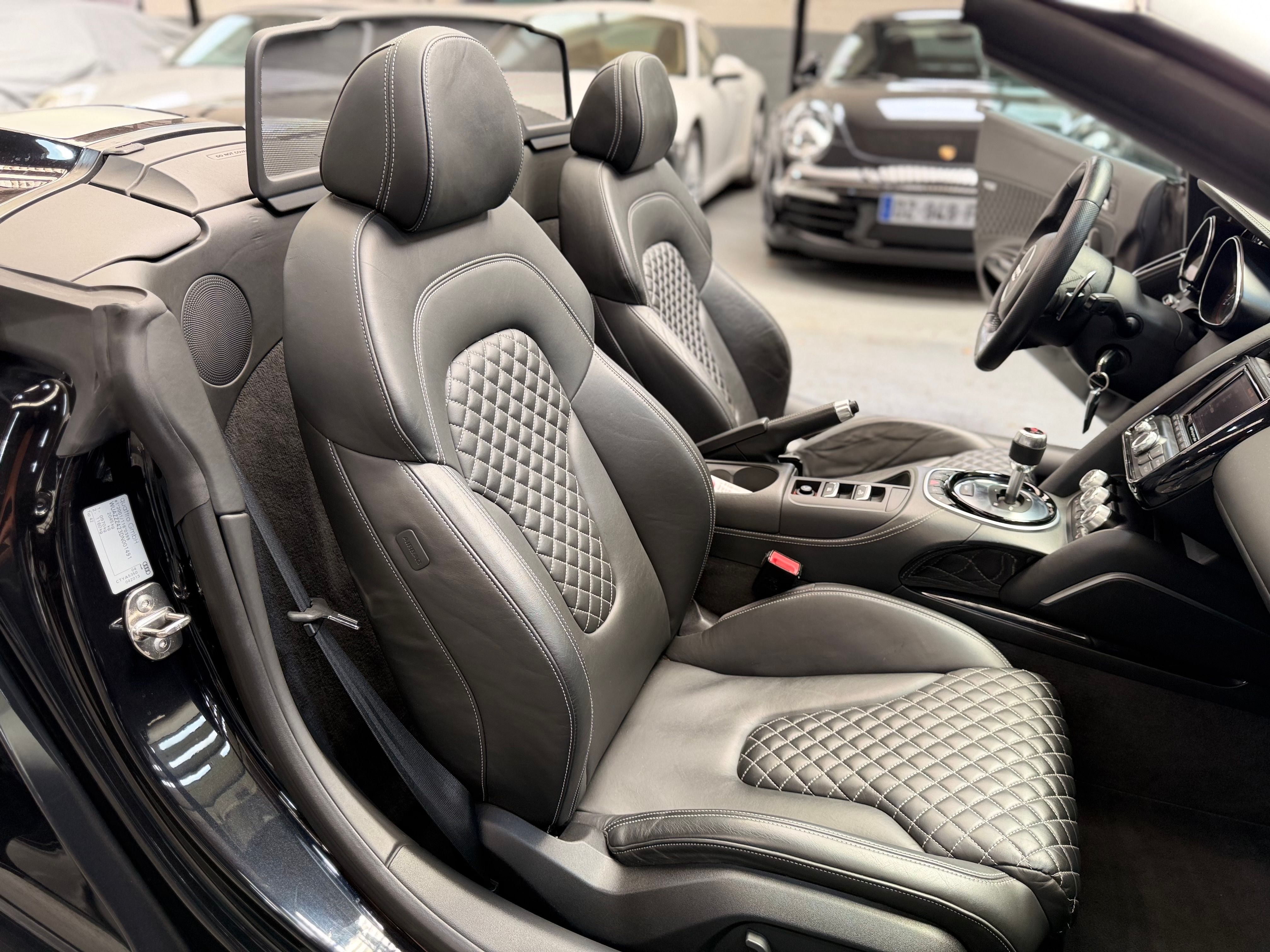 Audi R8 Spyder V10 525CV S TRONIC 2013 — sieges (30)
