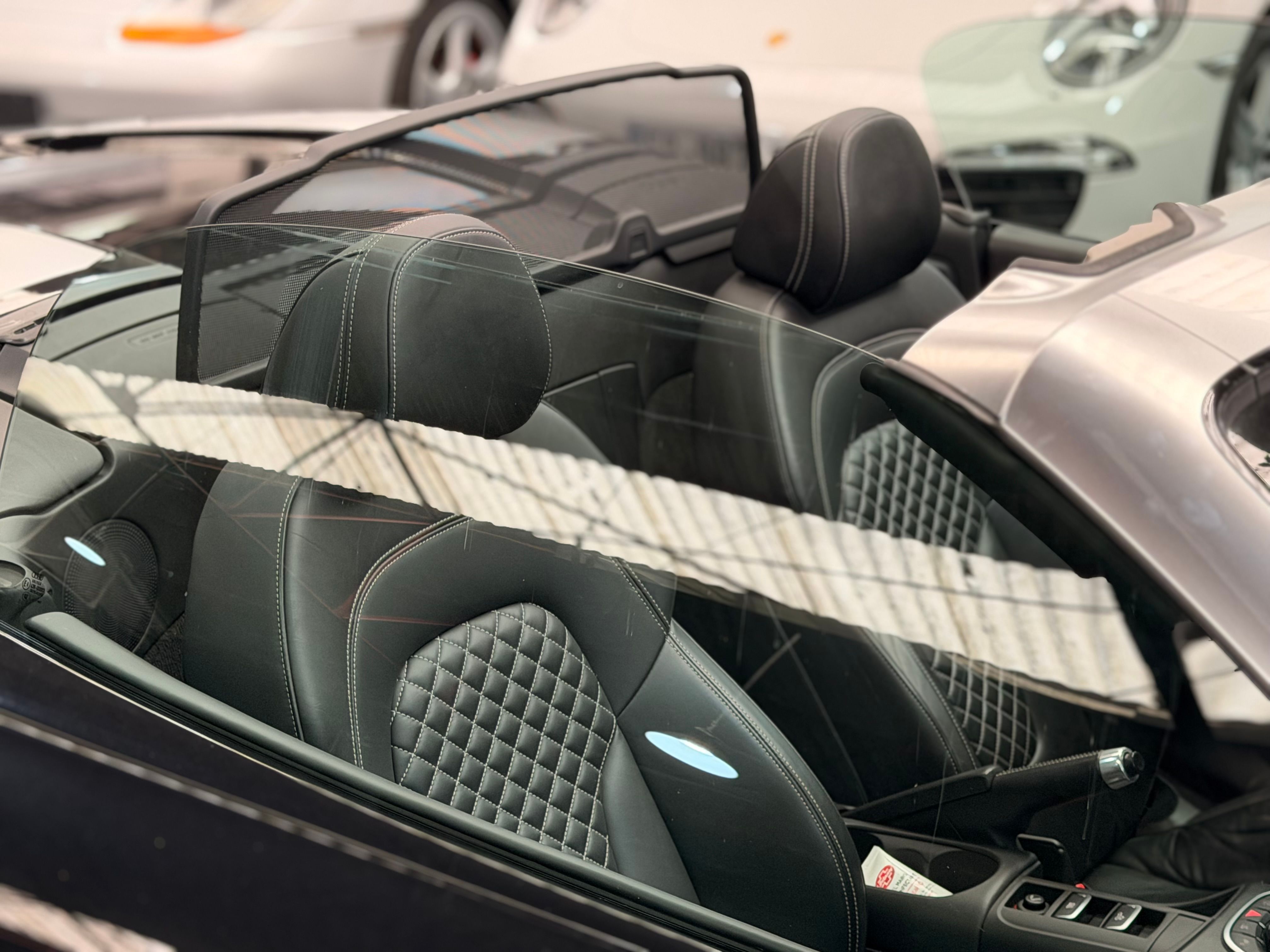 Audi R8 Spyder V10 525CV S TRONIC 2013 — sieges (31)