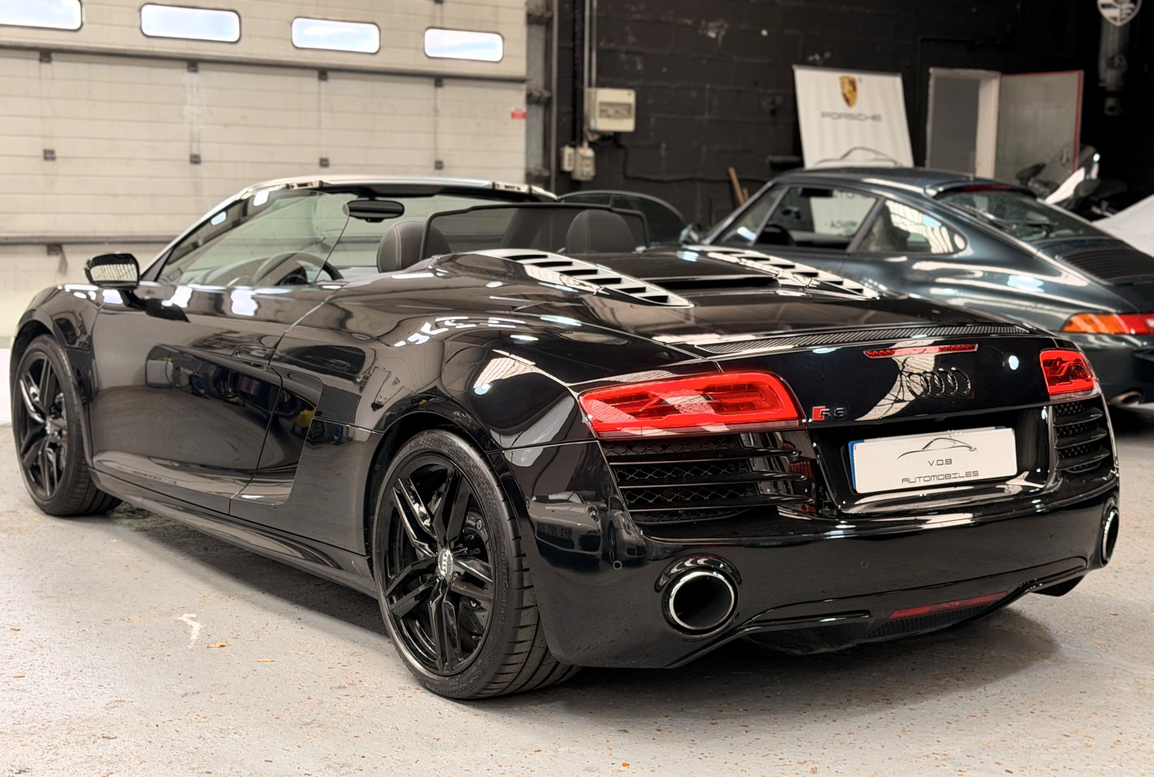 Audi R8 Spyder V10 525CV S TRONIC 2013 — vue arriere trois-quarts (9)