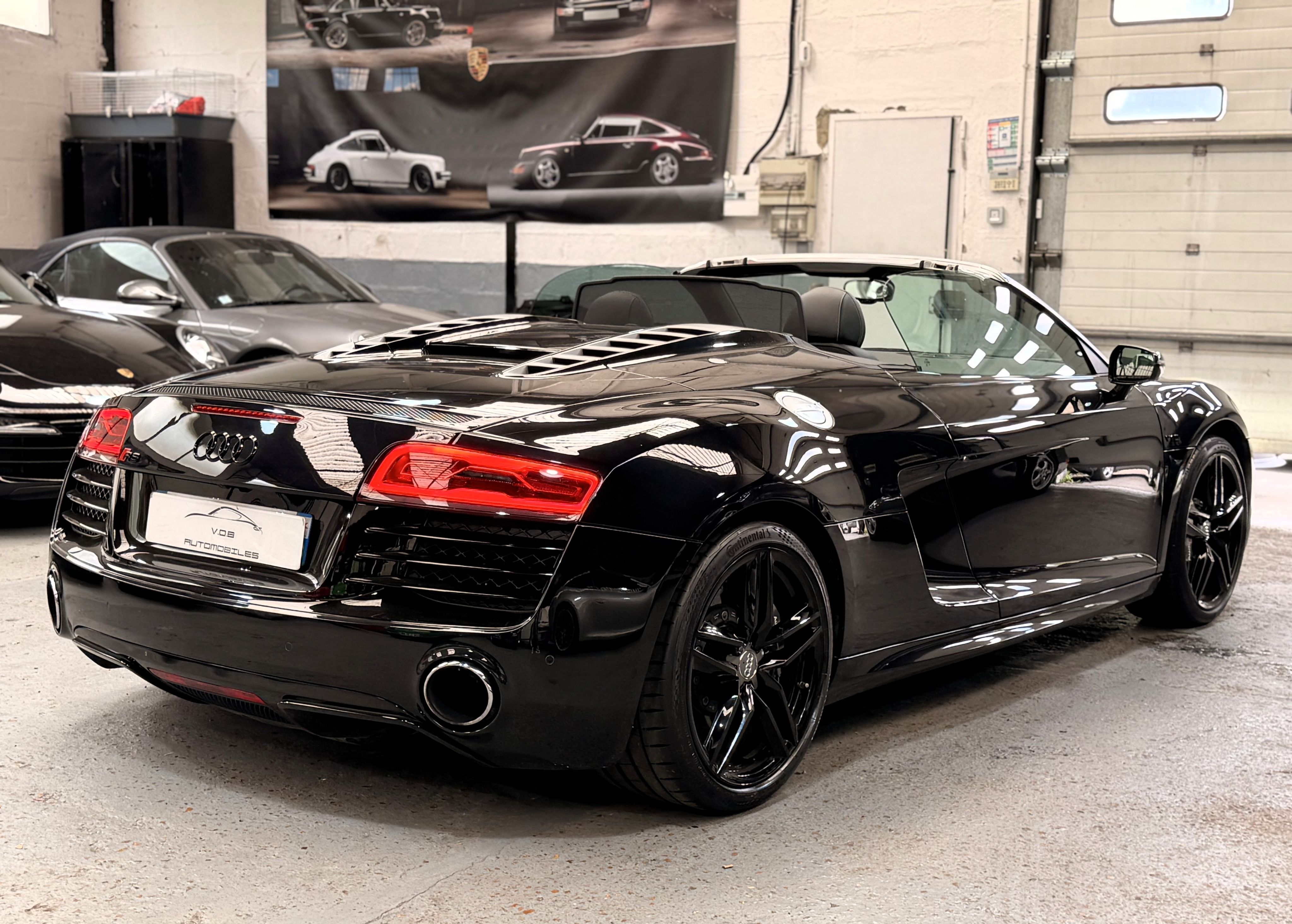 Audi R8 Spyder V10 525CV S TRONIC 2013 — vue arriere trois-quarts (10)
