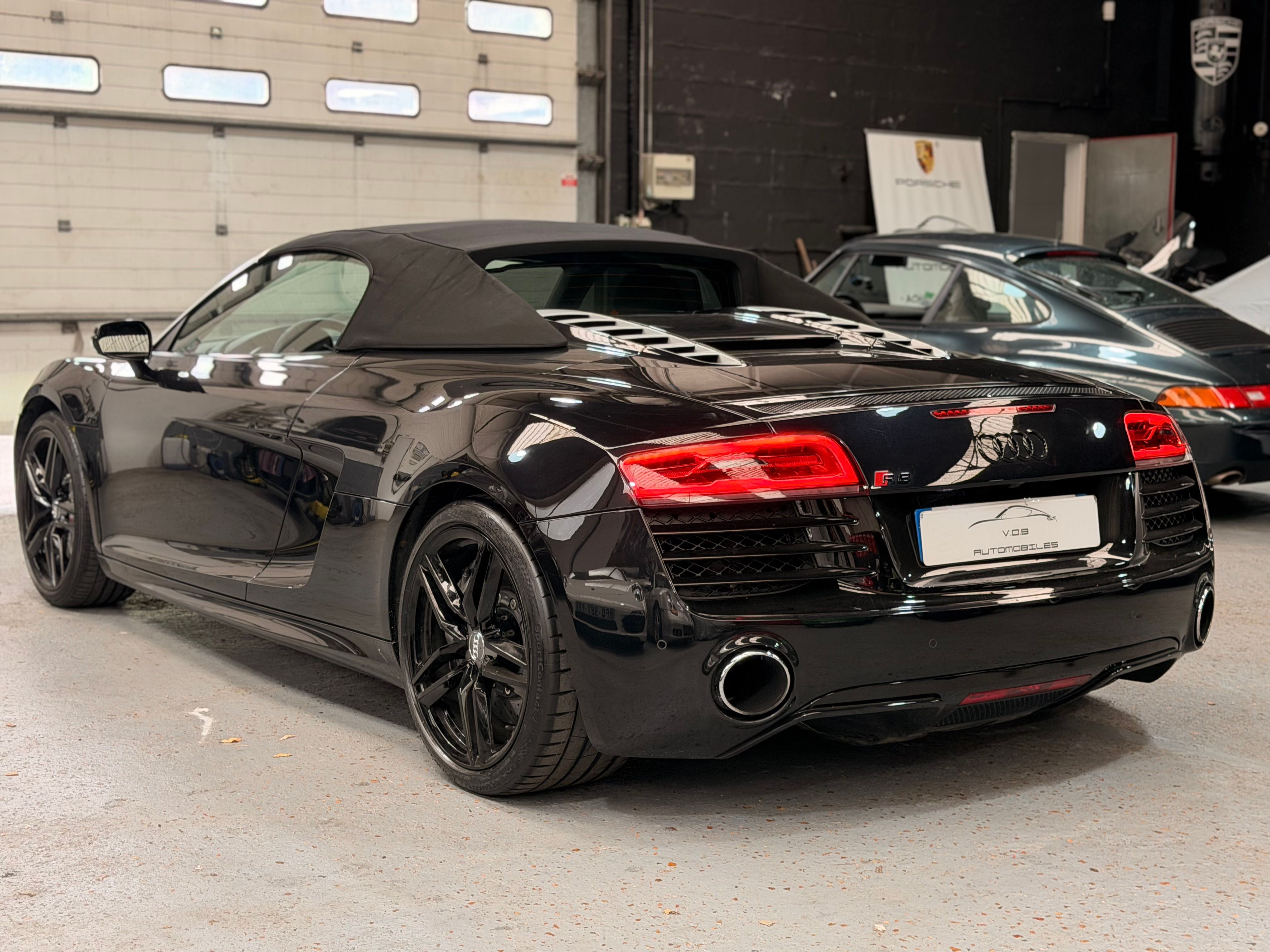 Audi R8 Spyder V10 525CV S TRONIC 2013 — vue arriere trois-quarts (11)
