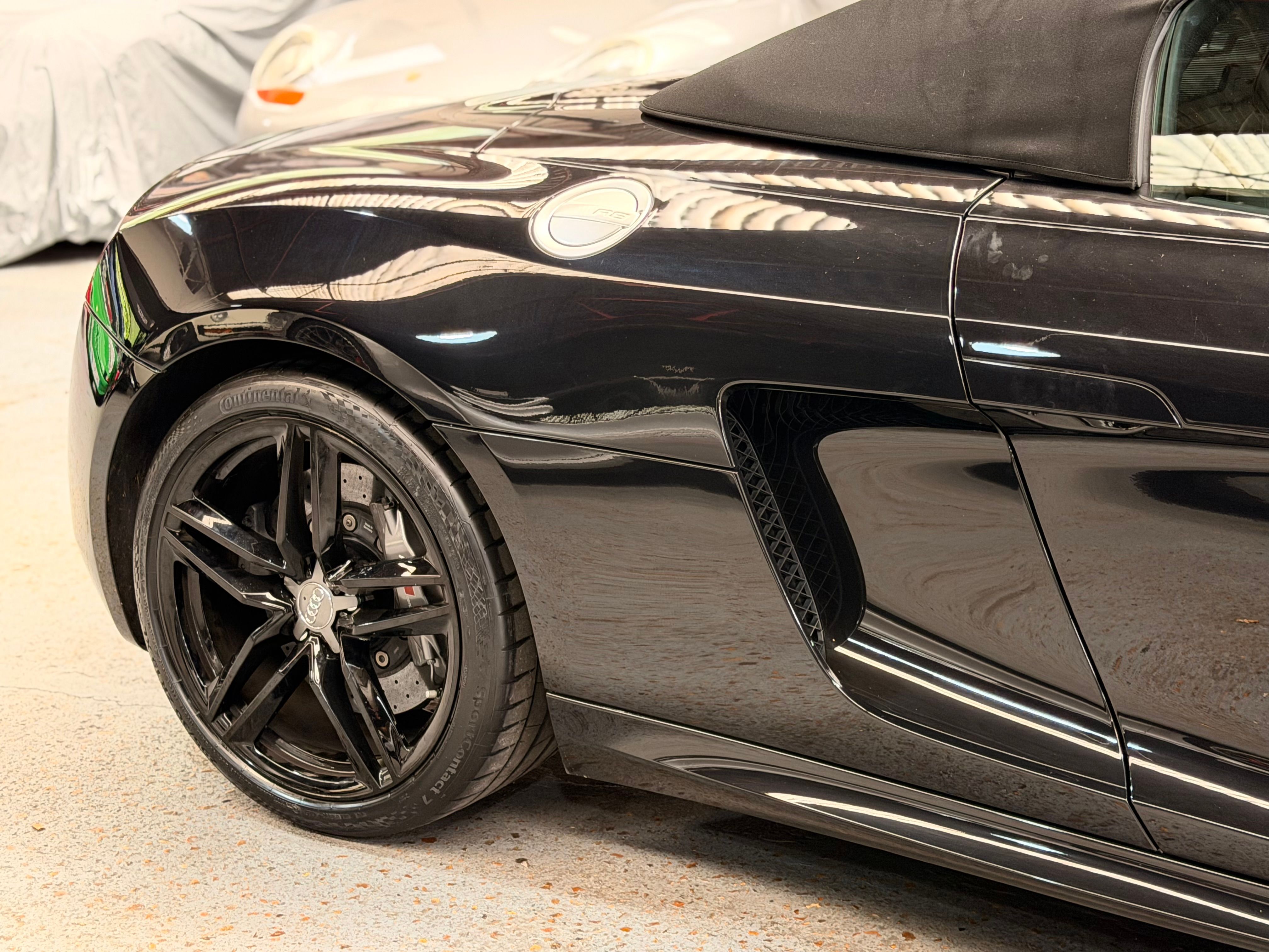 Audi R8 Spyder V10 525CV S TRONIC 2013 — vue arriere trois-quarts (14)