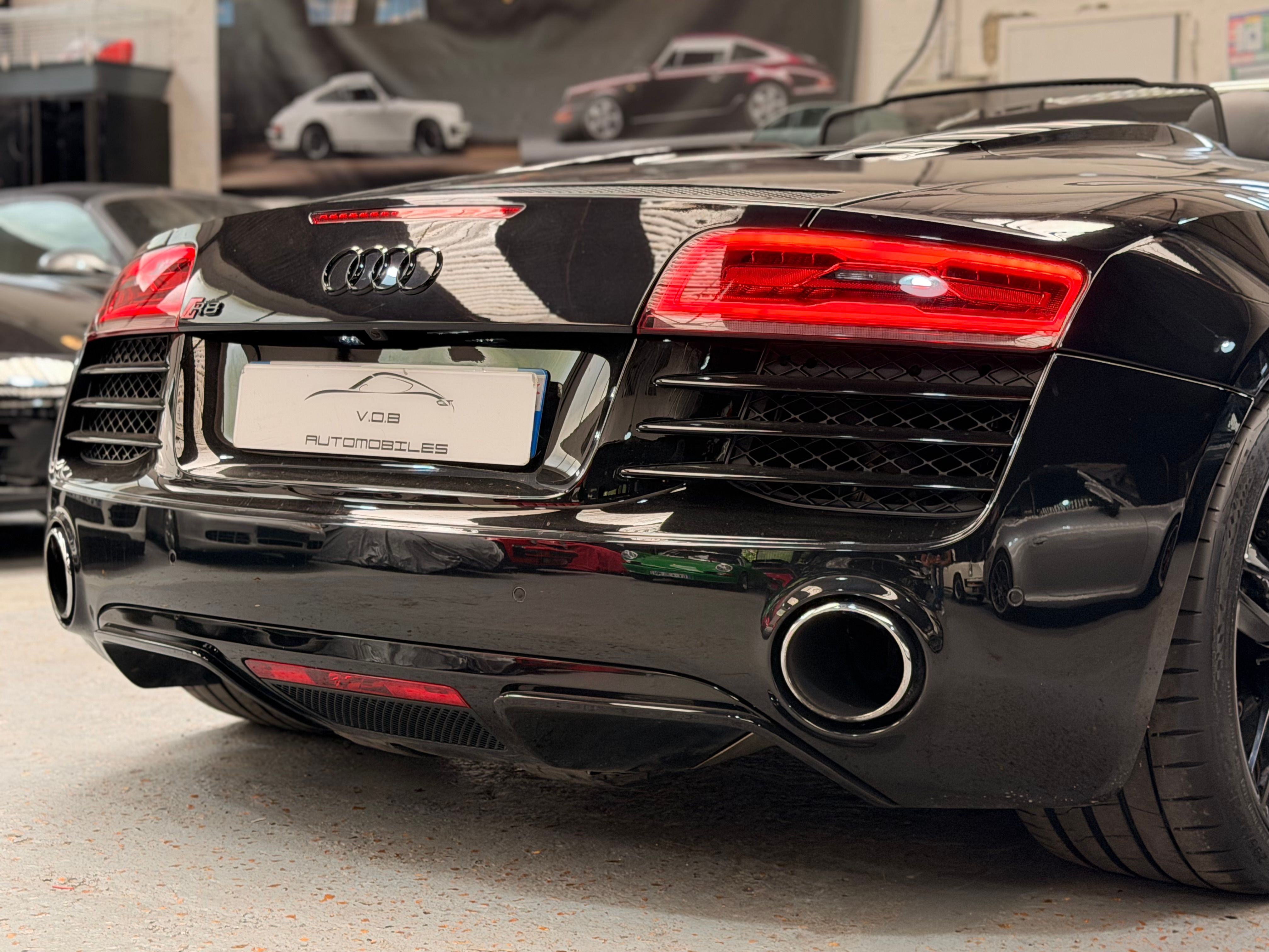 Audi R8 Spyder V10 525CV S TRONIC 2013 — vue arriere (17)