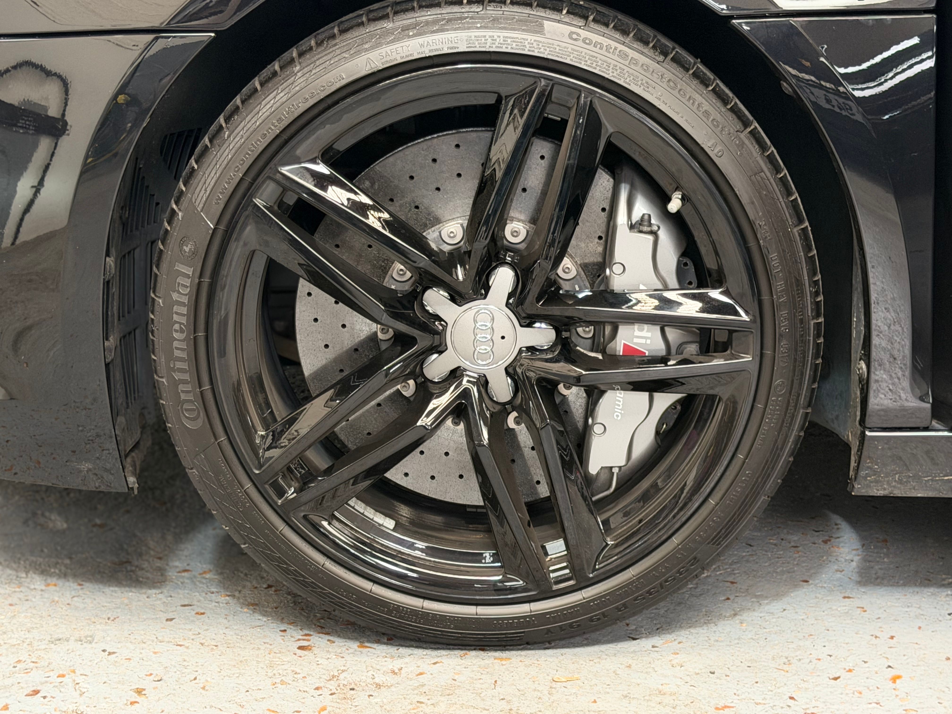 Audi R8 Spyder V10 525CV S TRONIC 2013 — jante et pneumatique (37)