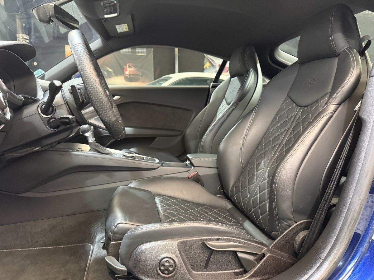 Audi TT III Competition Plus 2022 — sieges (20)