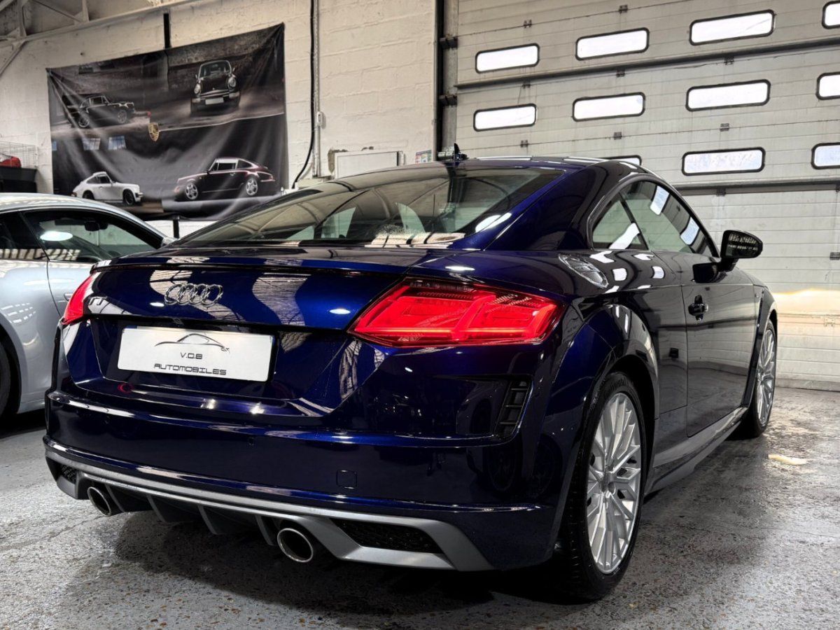 Audi TT III Competition Plus 2022 — vue arriere trois-quarts (10)