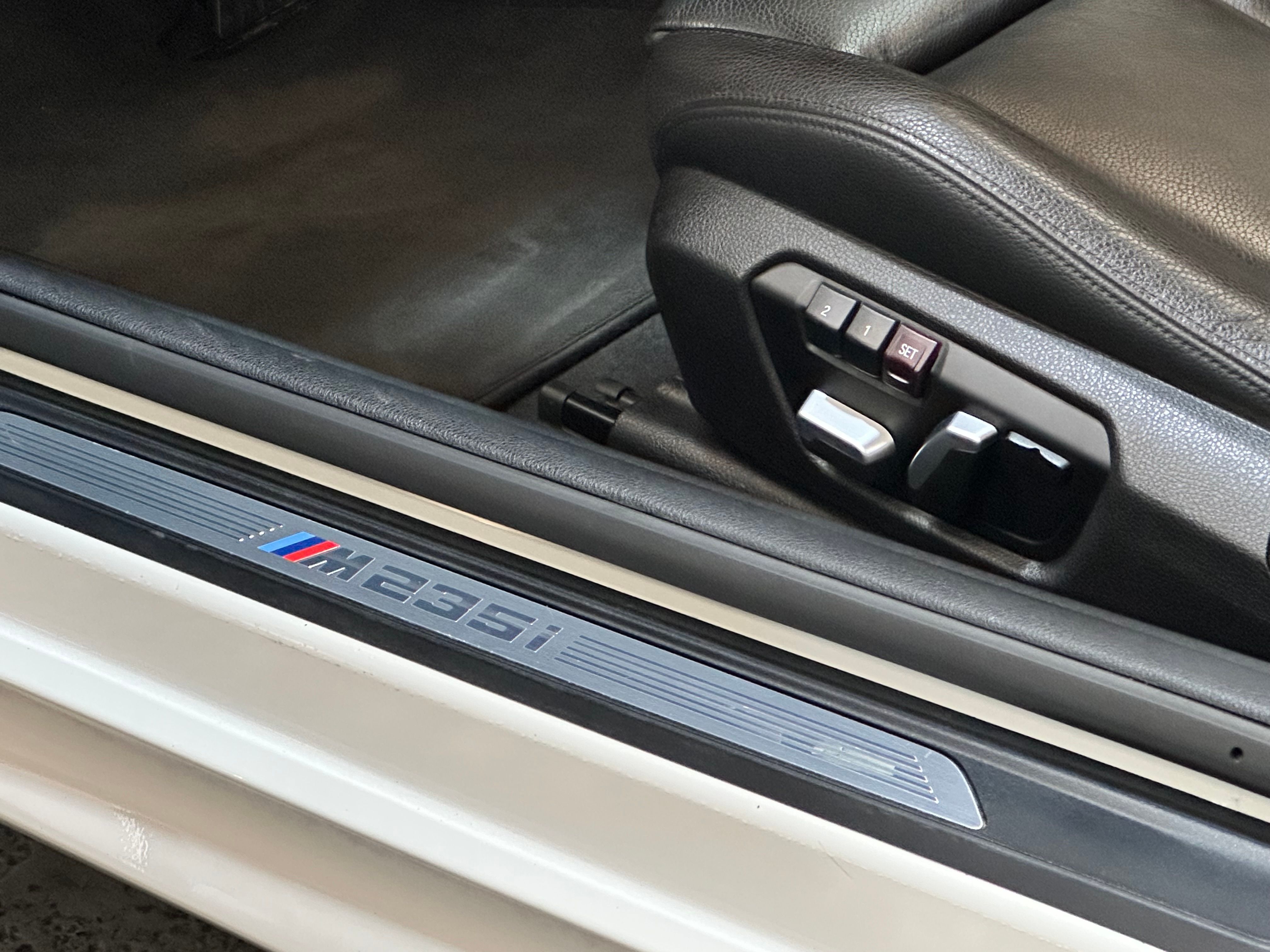 BMW M235i Cabriolet 2015 — detail (51)