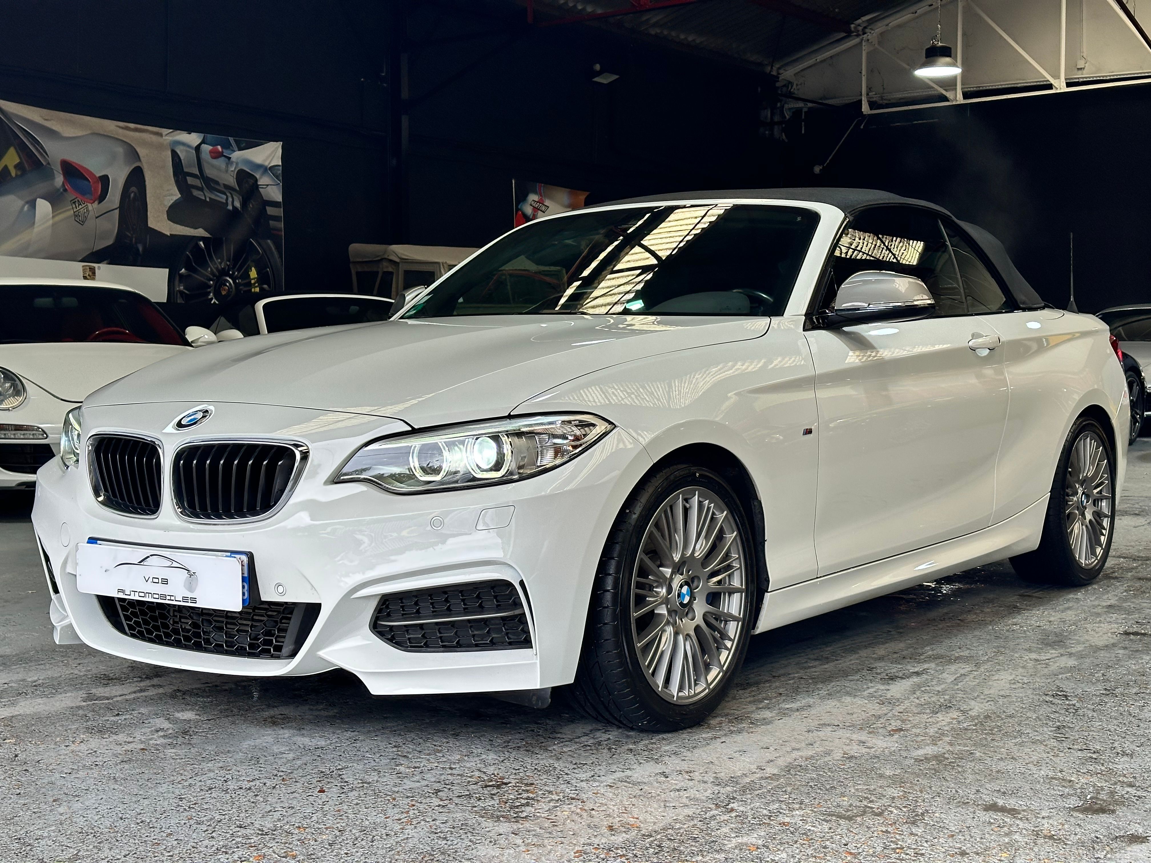 BMW M235i Cabriolet 2015 — vue avant trois-quarts (5)