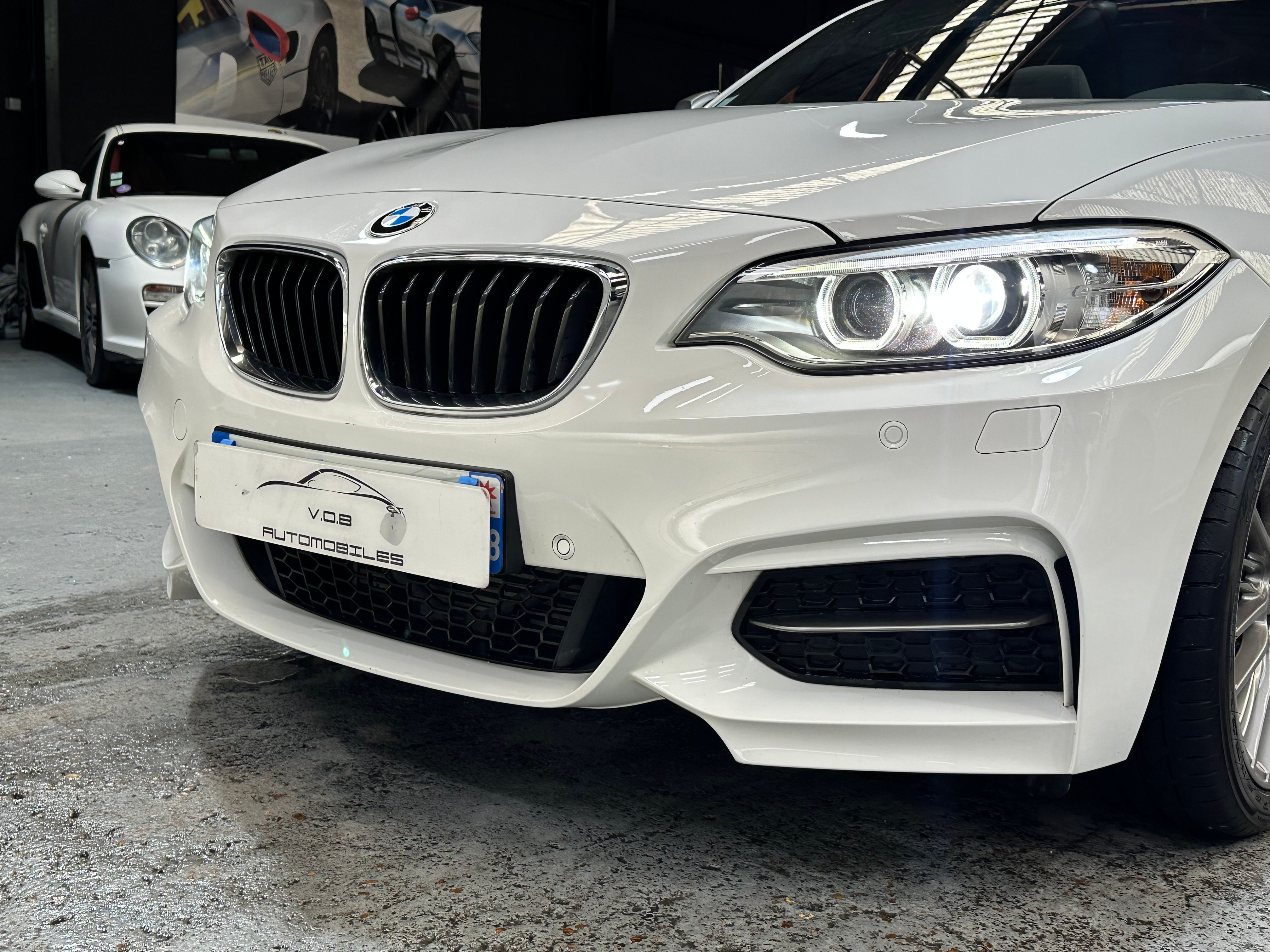 BMW M235i Cabriolet 2015 — vue avant trois-quarts (7)