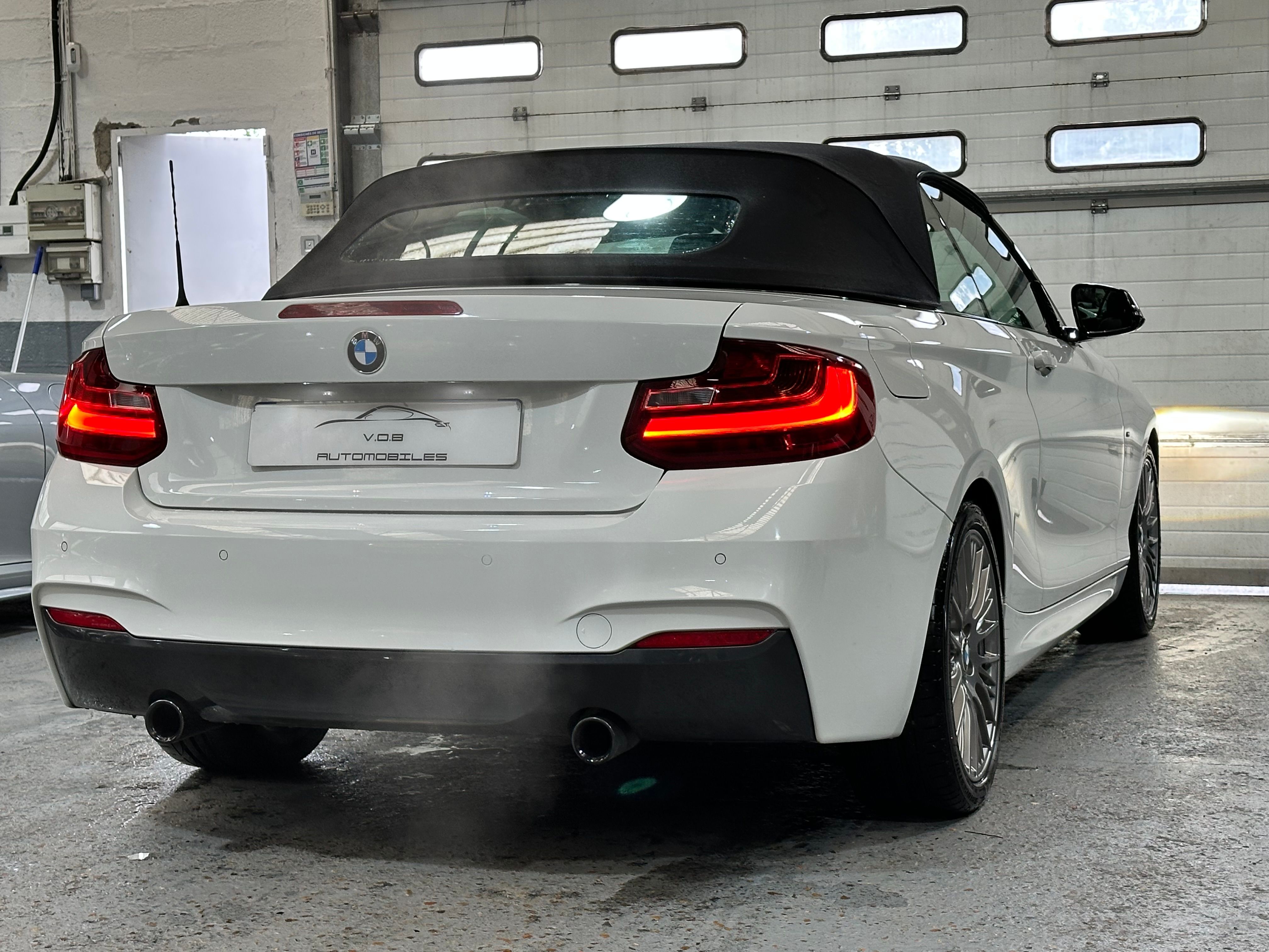 BMW M235i Cabriolet 2015 — vue arriere trois-quarts (14)
