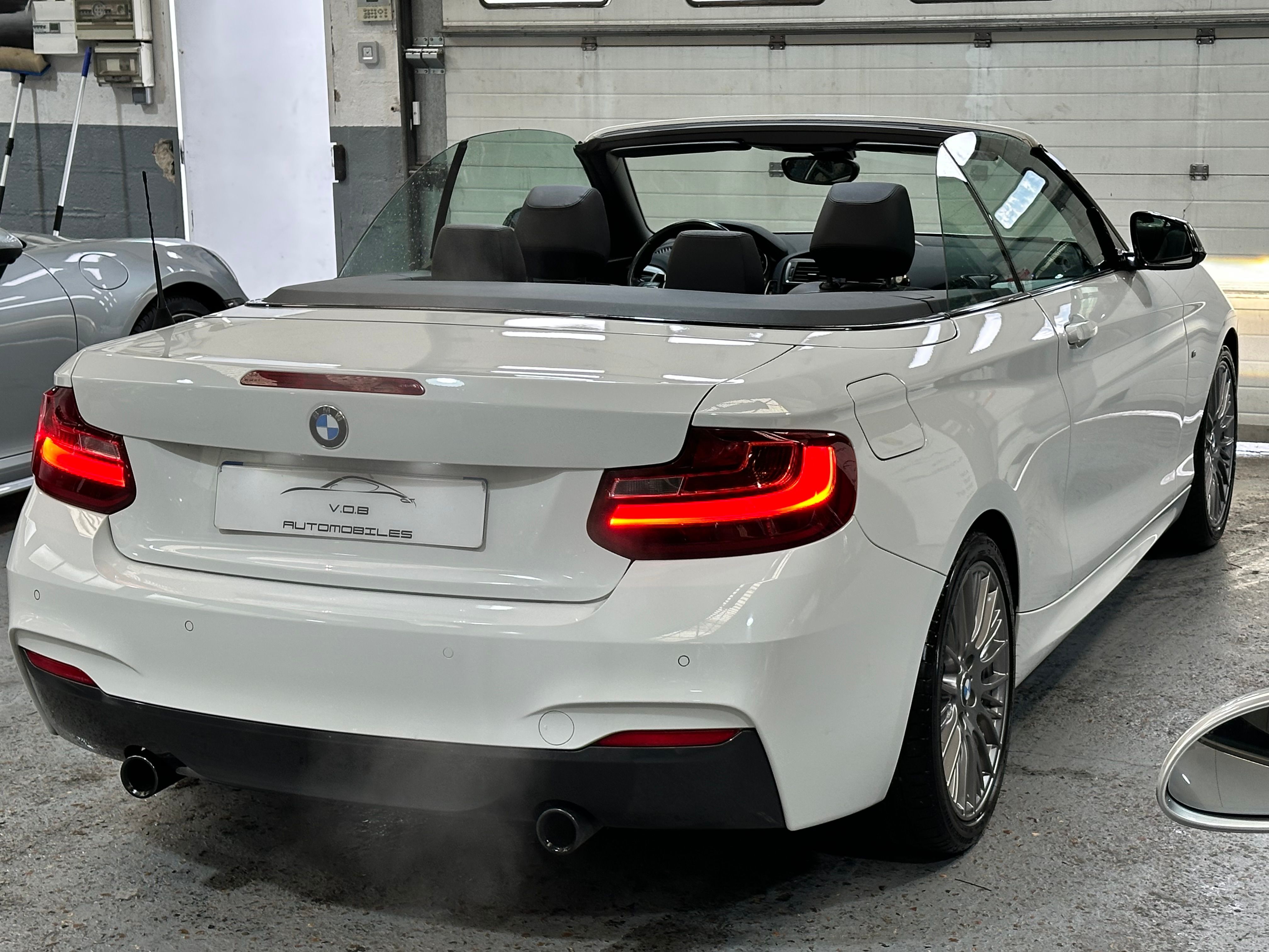 BMW M235i Cabriolet 2015 — vue arriere trois-quarts (16)