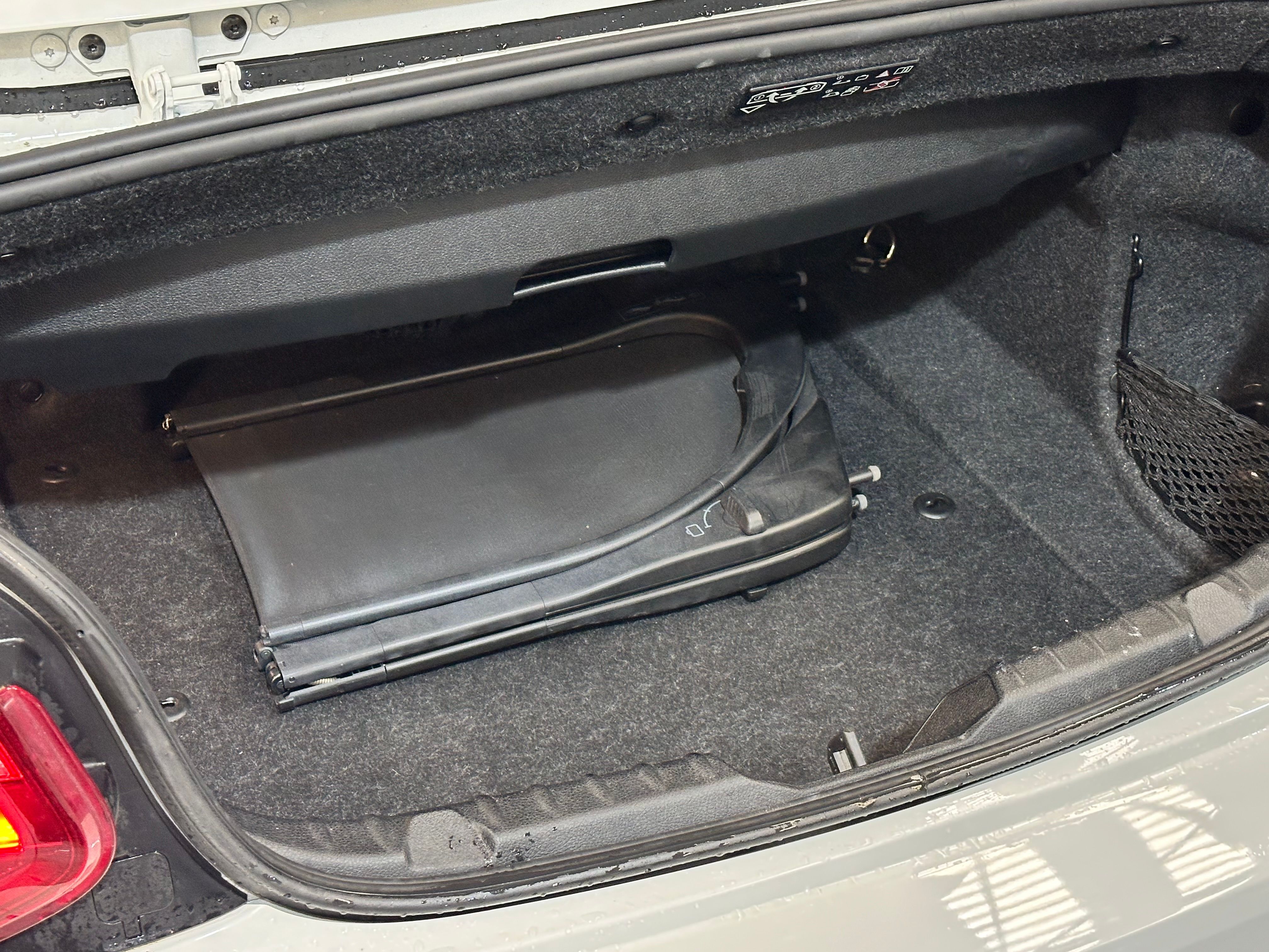 BMW M235i Cabriolet 2015 — coffre (38)