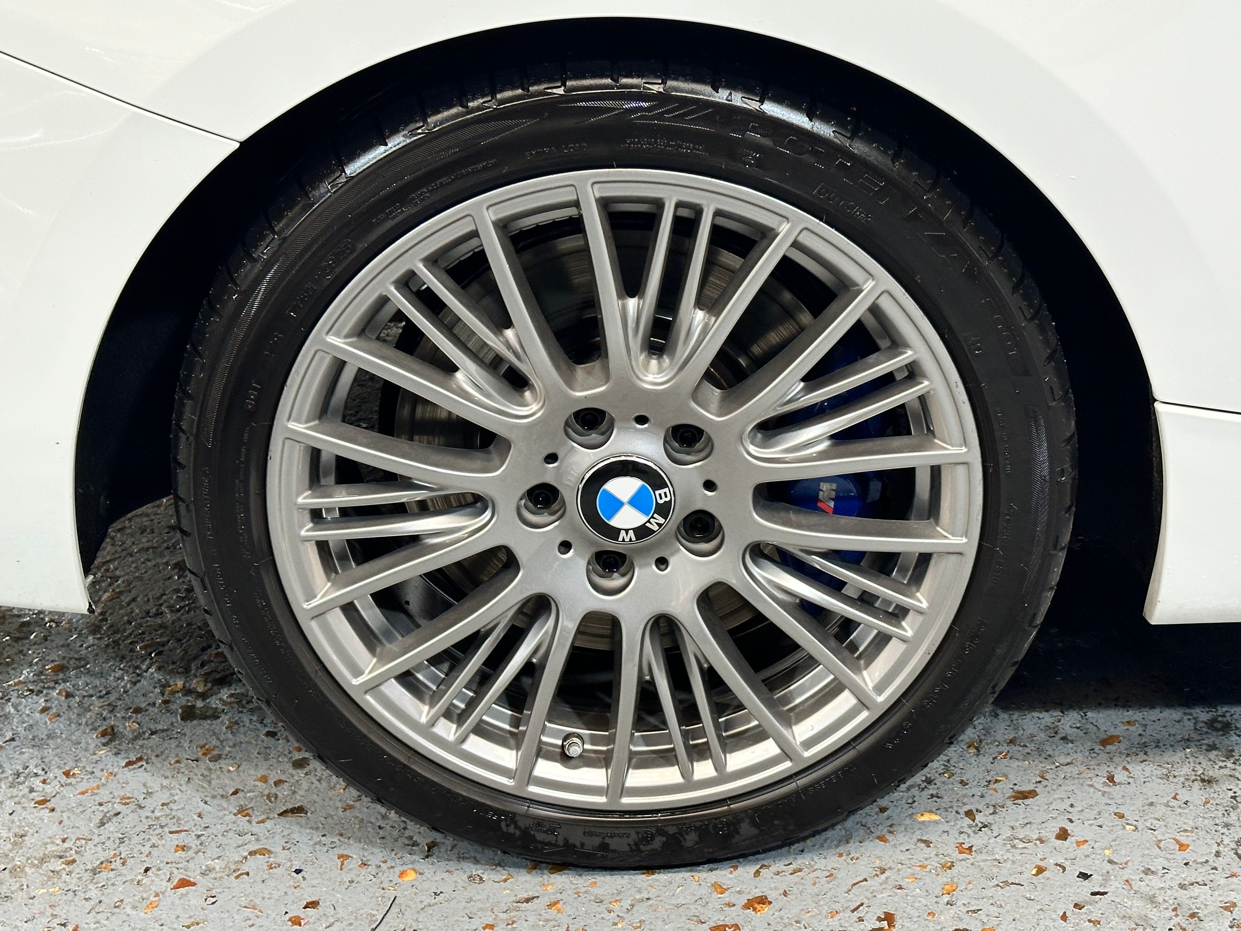 BMW M235i Cabriolet 2015 — jante et pneumatique (42)