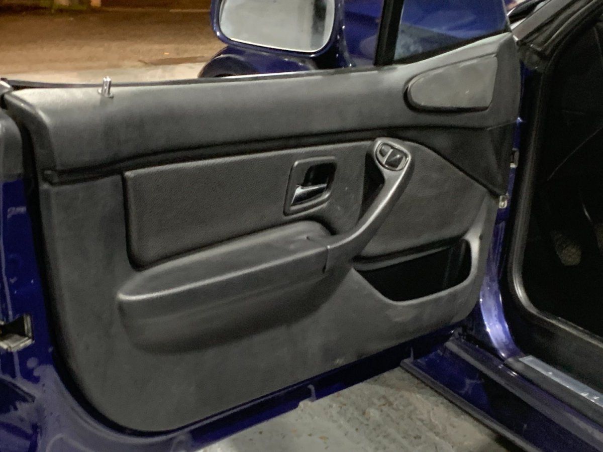 BMW Z3 Roadster 2000 — detail interieur (38)