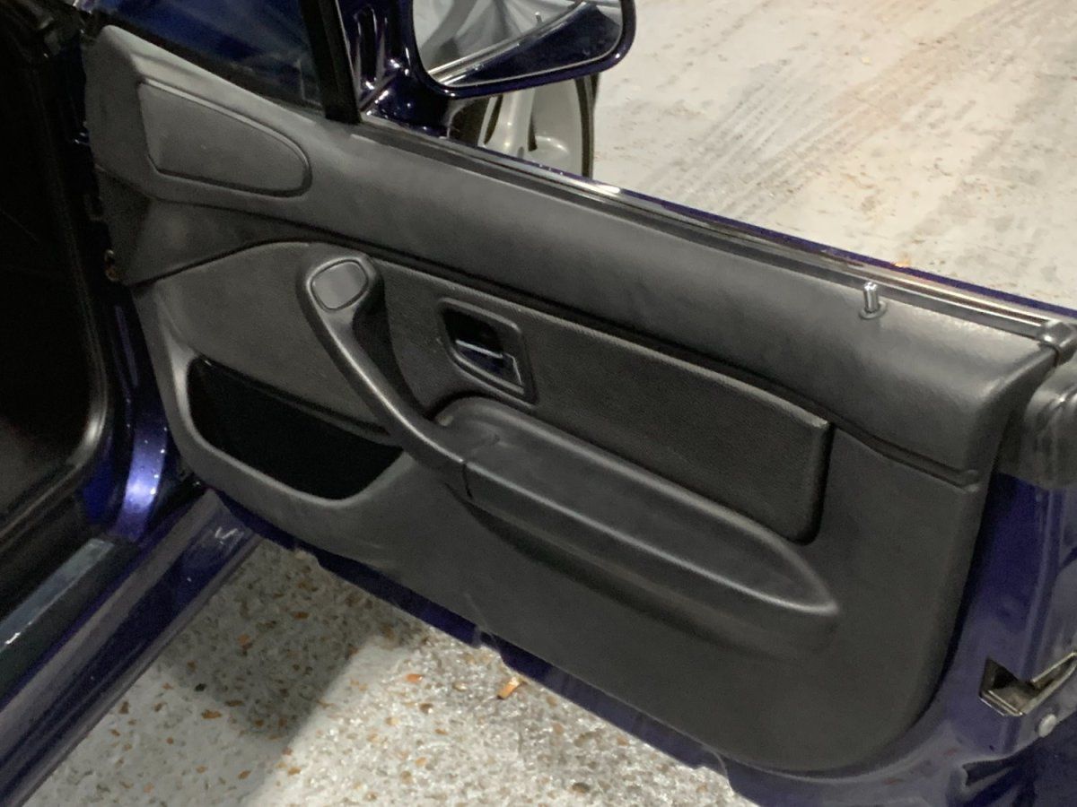 BMW Z3 Roadster 2000 — detail interieur (35)