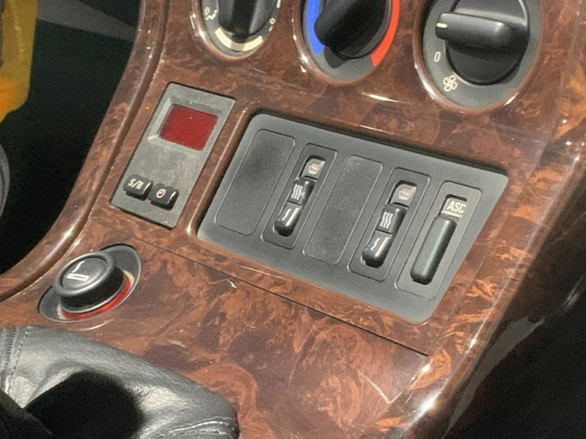 BMW Z3 Roadster 2000 — detail interieur (41)