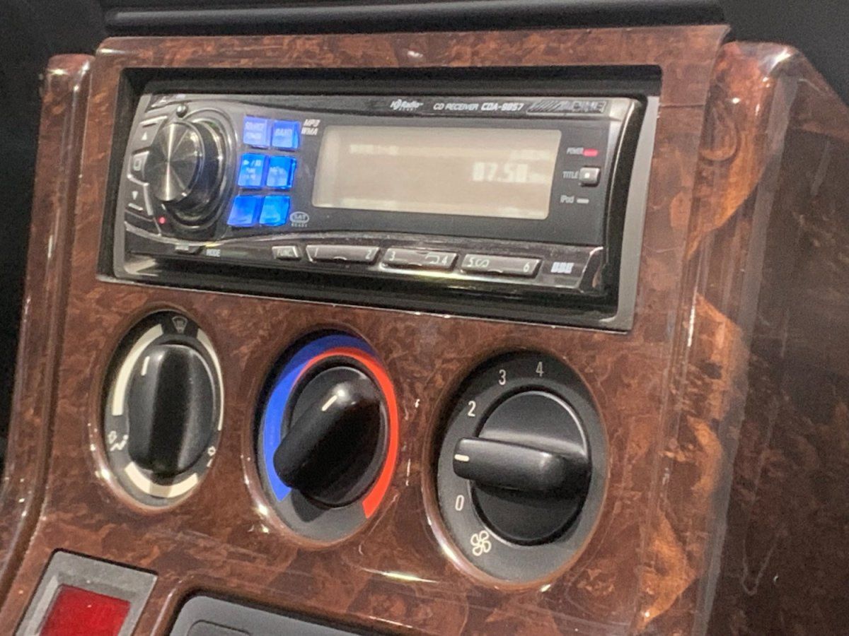 BMW Z3 Roadster 2000 — detail interieur (42)