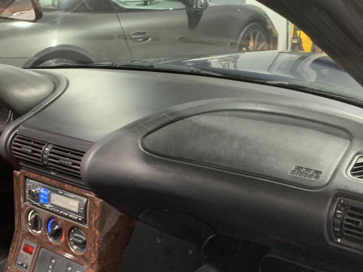 BMW Z3 Roadster 2000 — detail interieur (33)