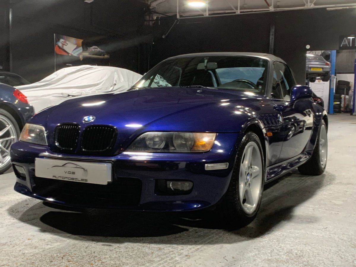 BMW Z3 Roadster 1997 — vue avant trois-quarts (1)