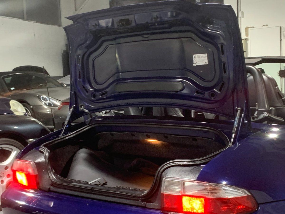 BMW Z3 Roadster 2000 — coffre (43)
