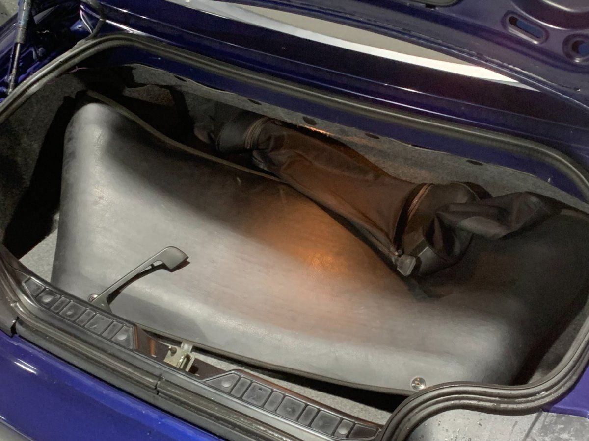 BMW Z3 Roadster 2000 — coffre (44)