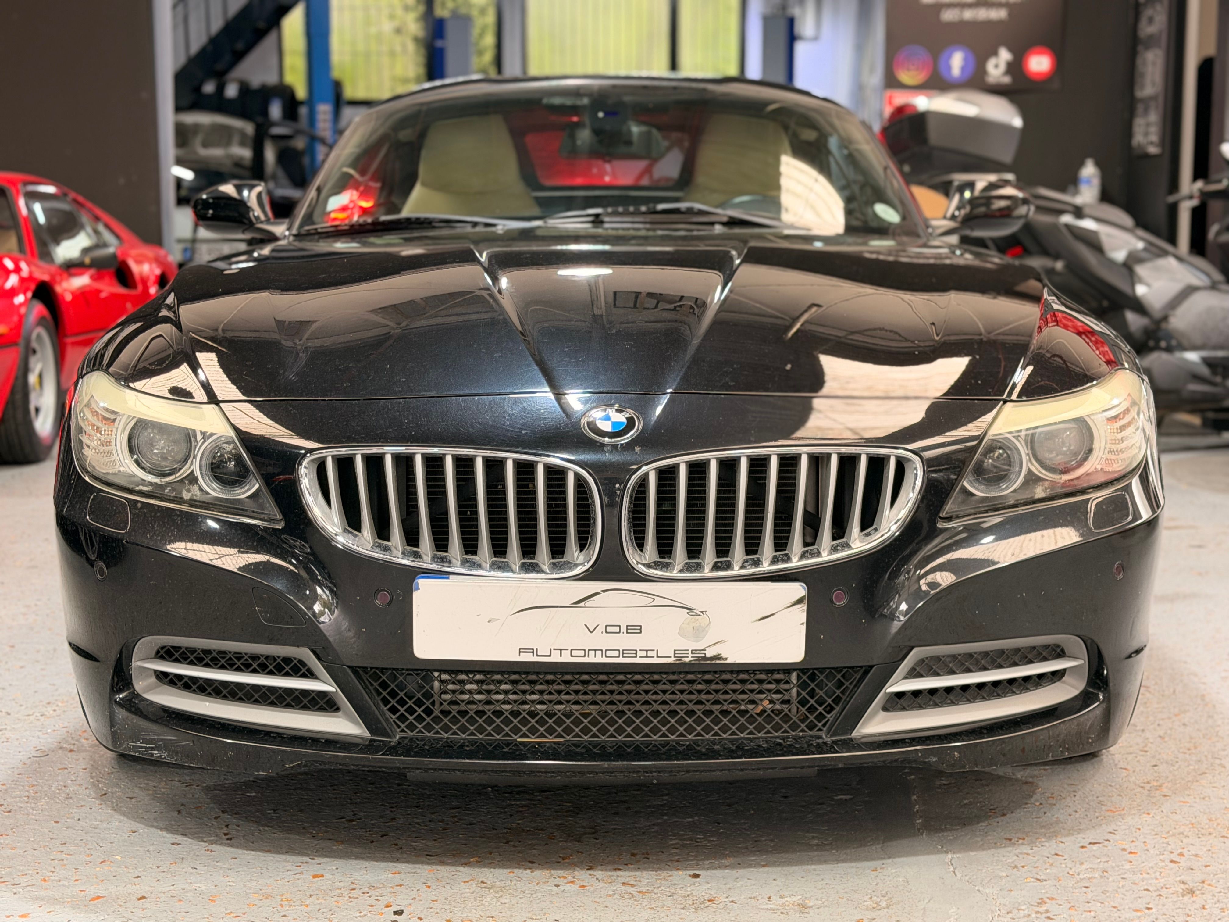 BMW Z4 2011 — photo (2)