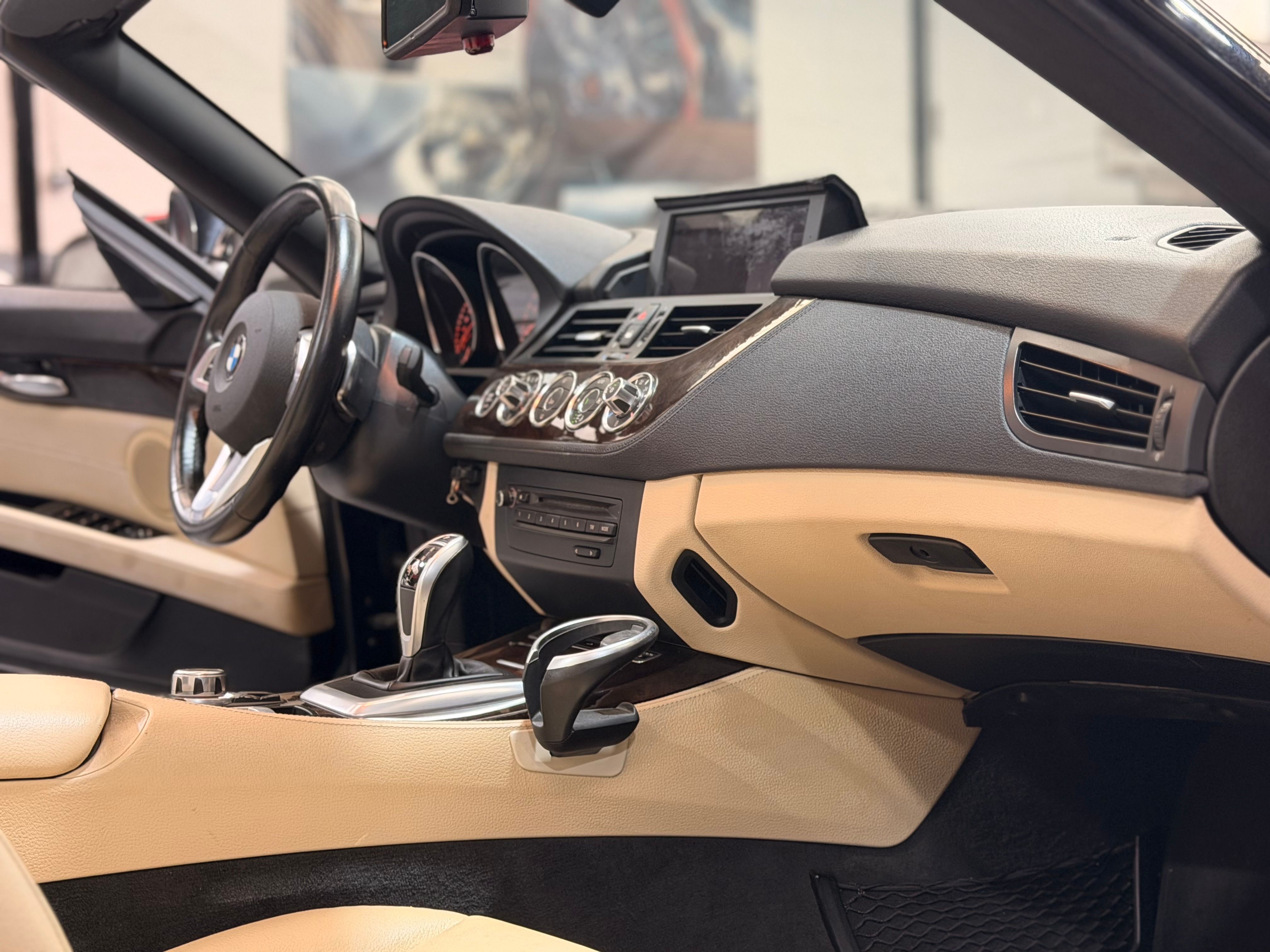 BMW Z4 2011 — photo (6)
