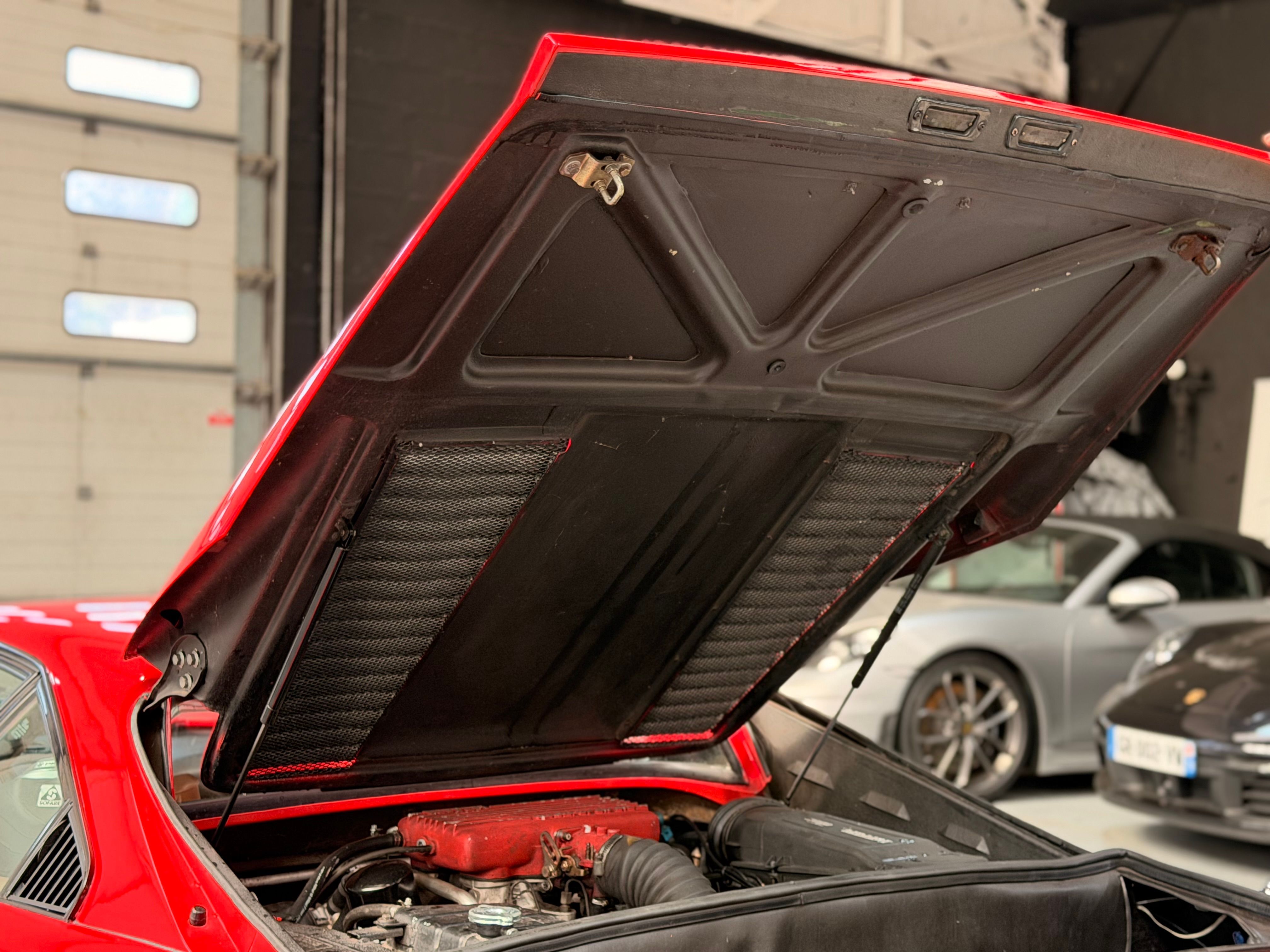 Ferrari 308 GTB Quattrovalvole (1985) — Origine Pozzi — Même propriétaire depuis 1987 — Carnet & Factures depuis l'origine 1984 — photo (18)