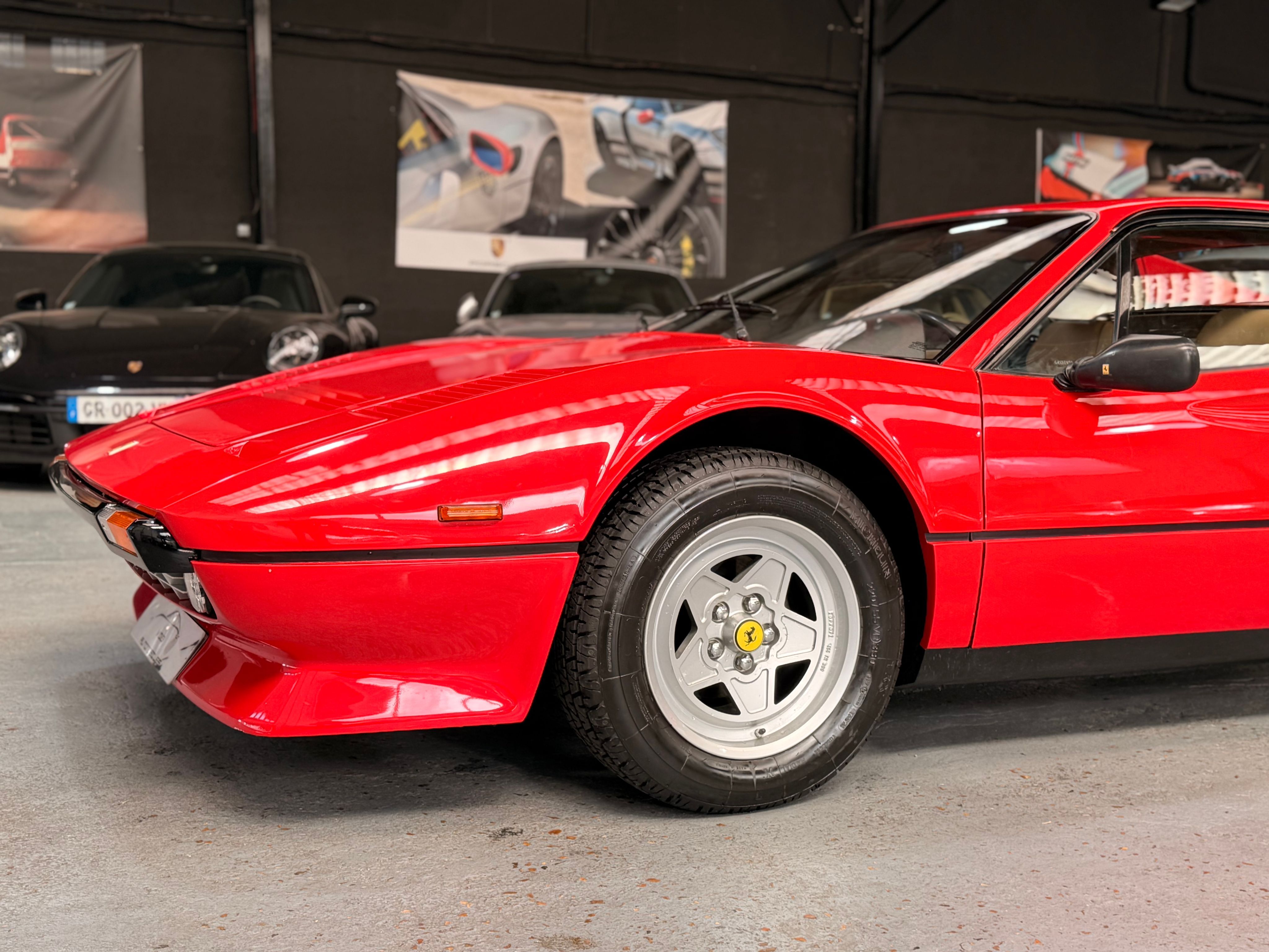 Ferrari 308 GTB Quattrovalvole (1985) — Origine Pozzi — Même propriétaire depuis 1987 — Carnet & Factures depuis l'origine 1984 — photo (3)