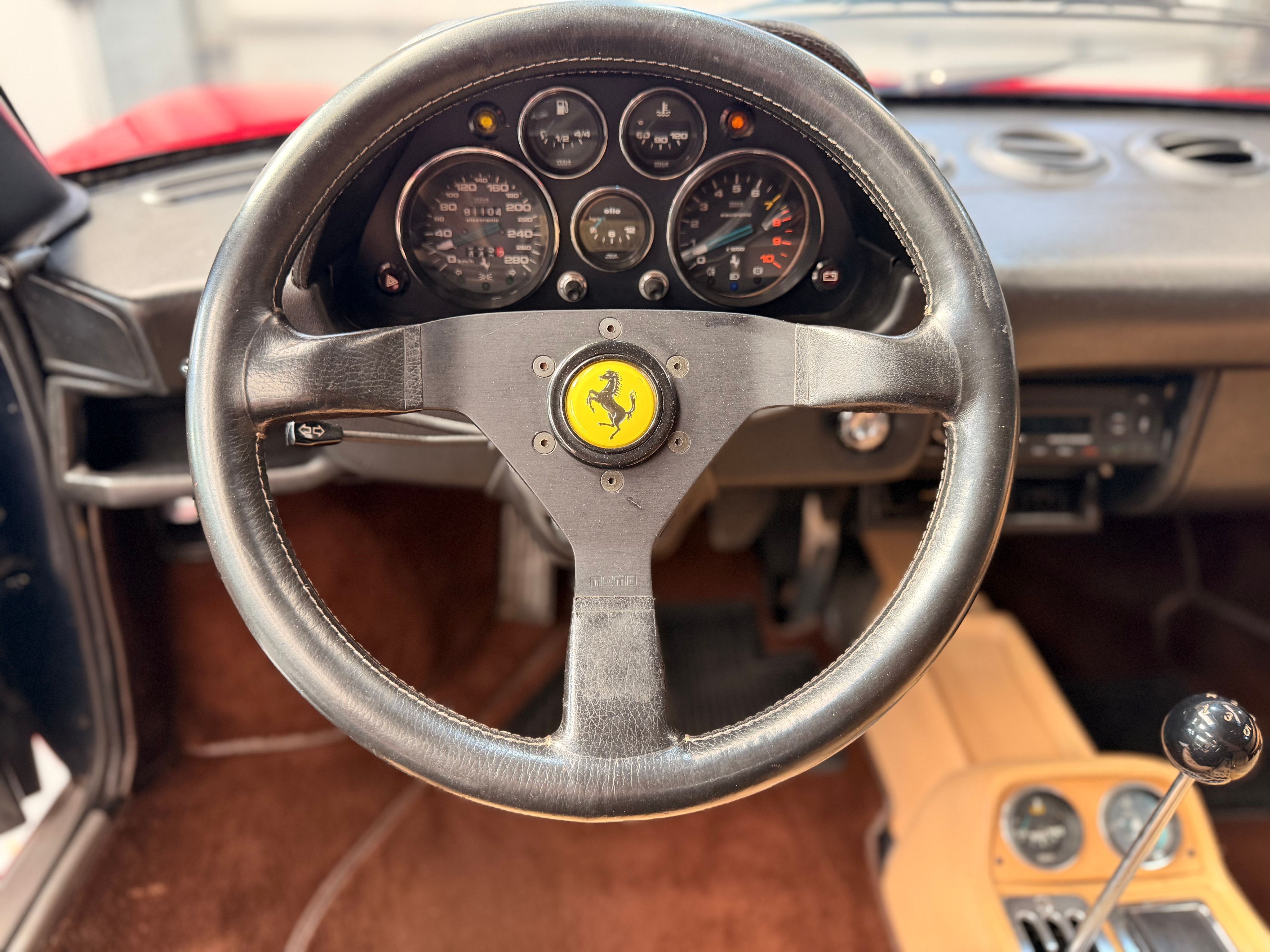 Ferrari 308 GTB Quattrovalvole (1985) — Origine Pozzi — Même propriétaire depuis 1987 — Carnet & Factures depuis l'origine 1984 — photo (7)