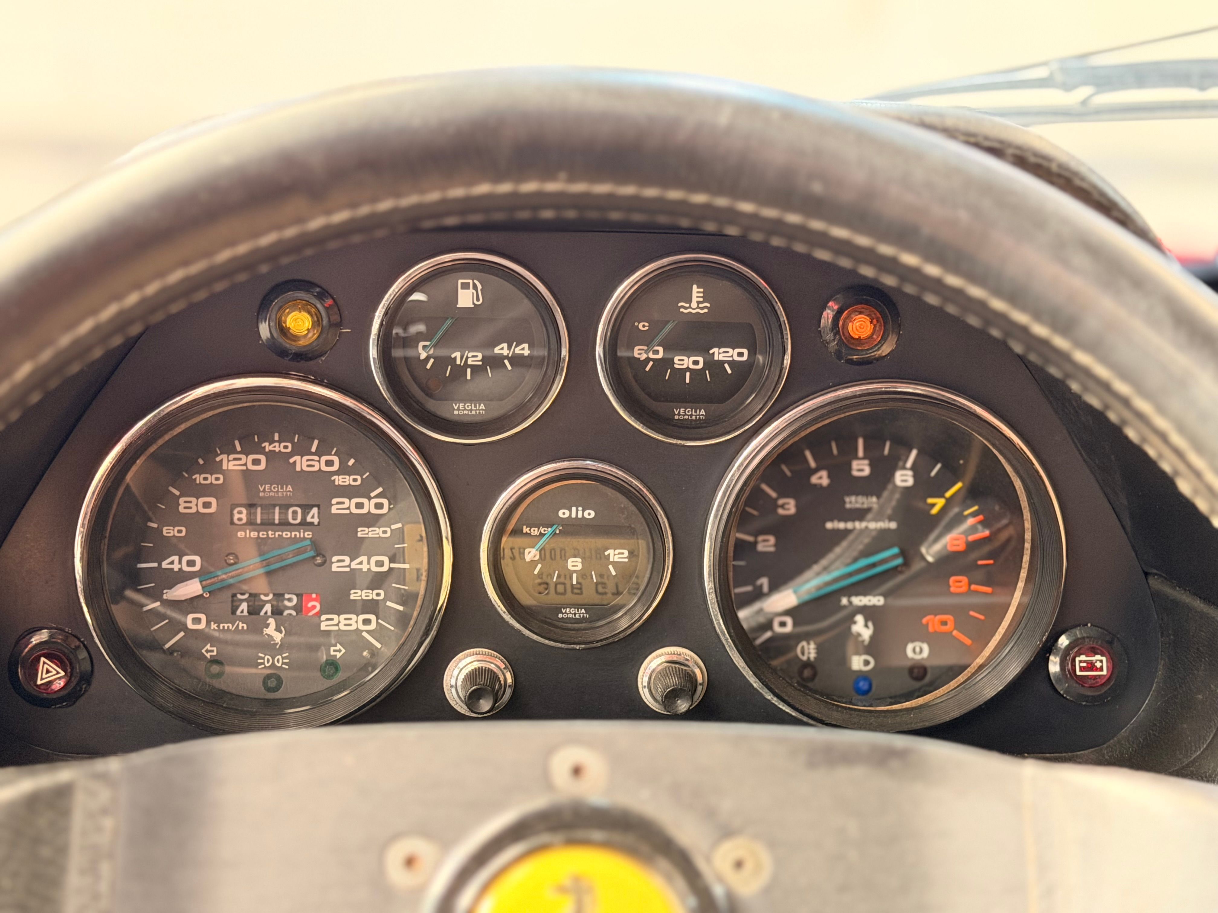 Ferrari 308 GTB Quattrovalvole (1985) — Origine Pozzi — Même propriétaire depuis 1987 — Carnet & Factures depuis l'origine 1984 — photo (8)