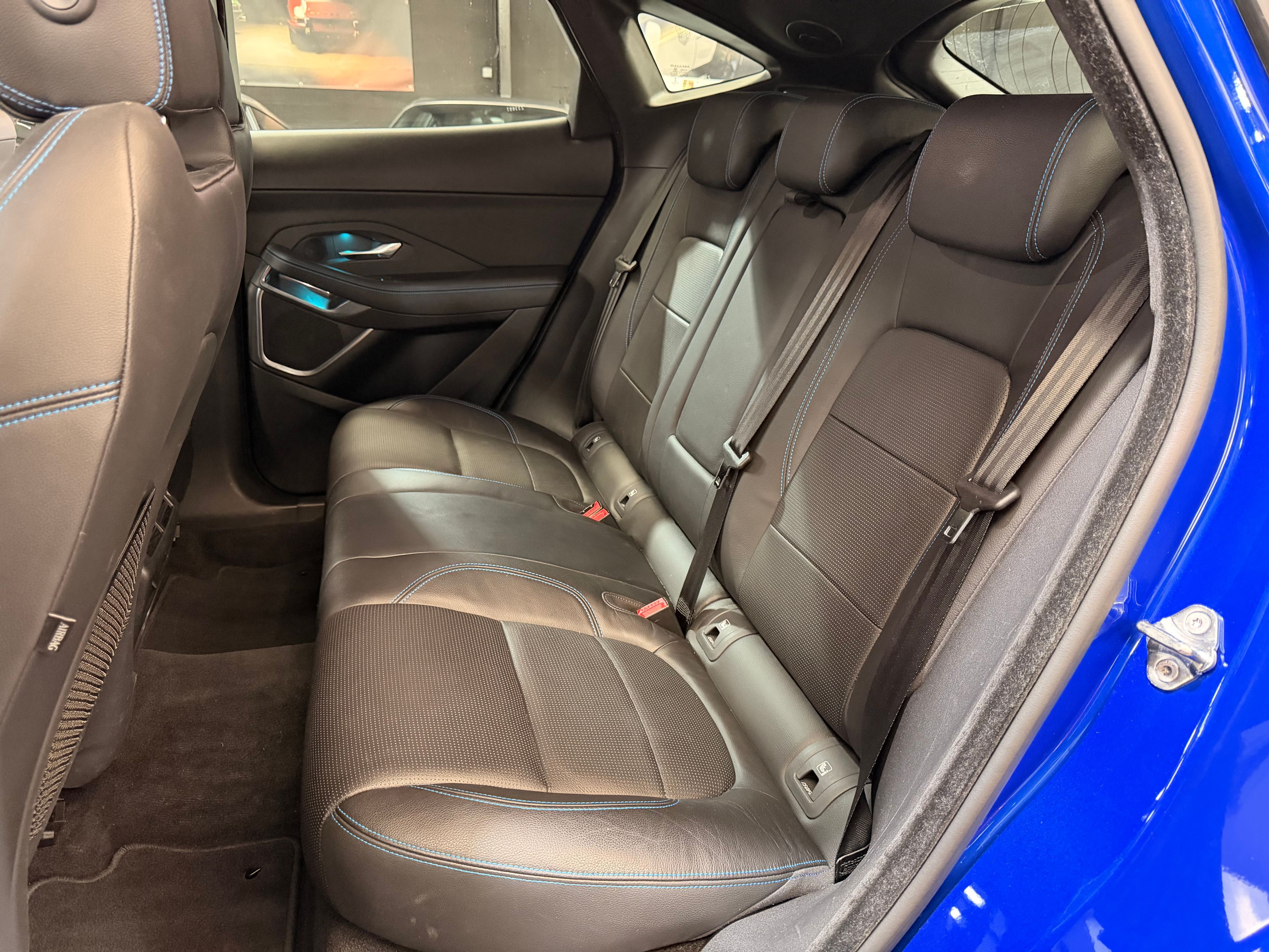 Jaguar E-Pace R-Dynamic 2018 — sieges (24)