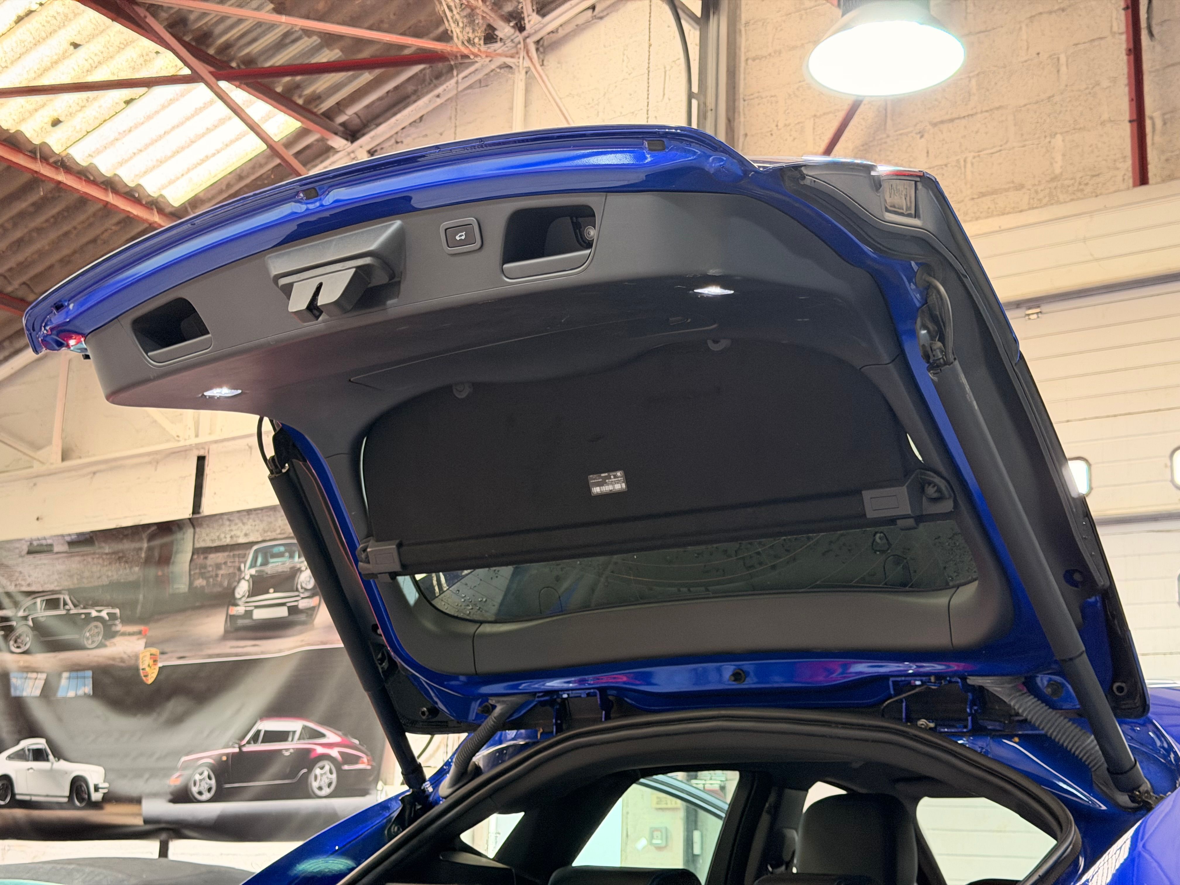 Jaguar E-Pace R-Dynamic 2018 — coffre (30)