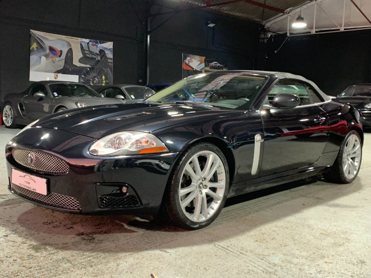 Jaguar XKR Cabriolet 4.2 416cv Superbe etat . 2008 — vue avant trois-quarts (1)