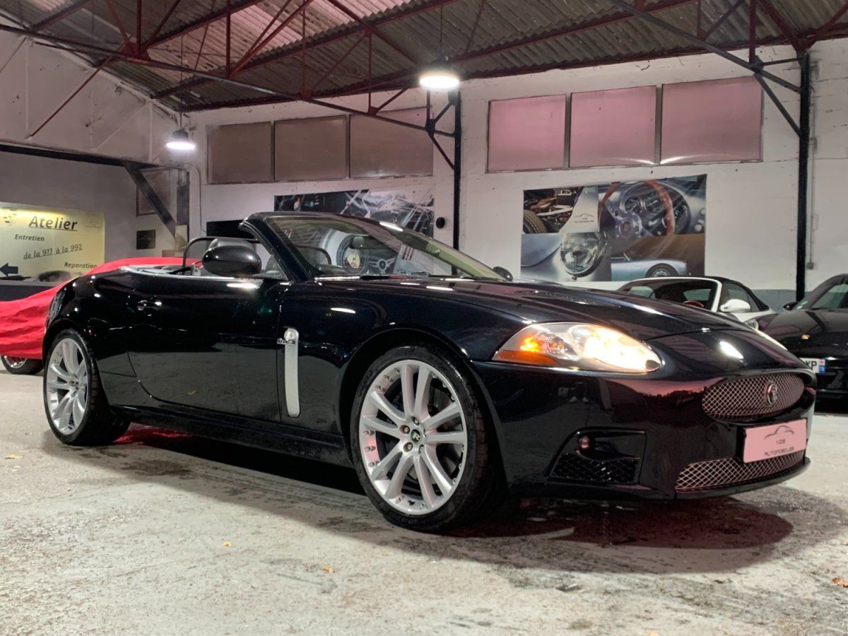 Jaguar XKR Cabriolet 4.2 416cv Superbe etat . 2008 — vue avant trois-quarts (2)