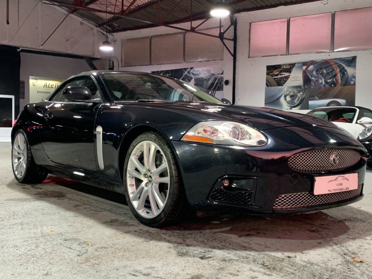 Jaguar XKR Cabriolet 4.2 416cv Superbe etat . 2008 — vue avant trois-quarts (4)