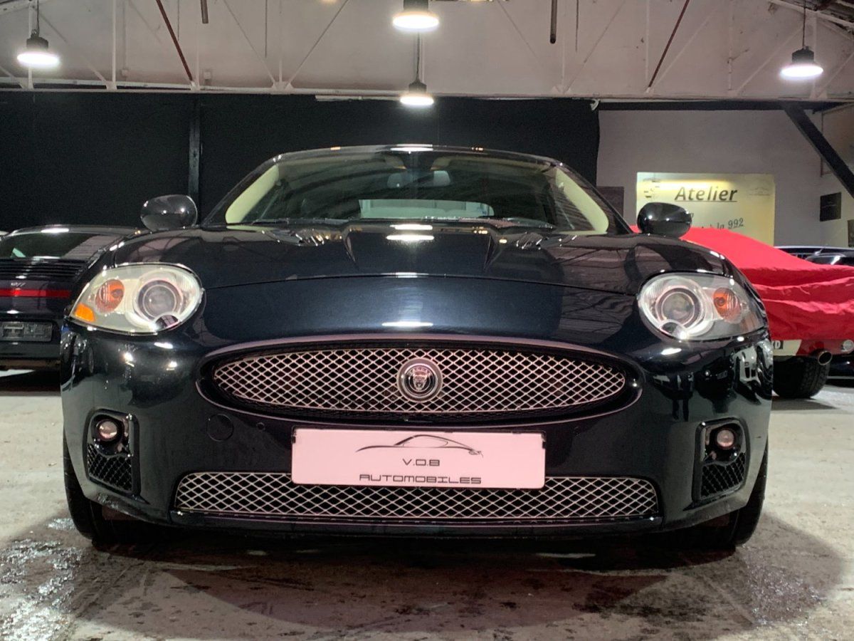 Jaguar XKR Cabriolet 4.2 416cv Superbe etat . 2008 — vue de face (6)
