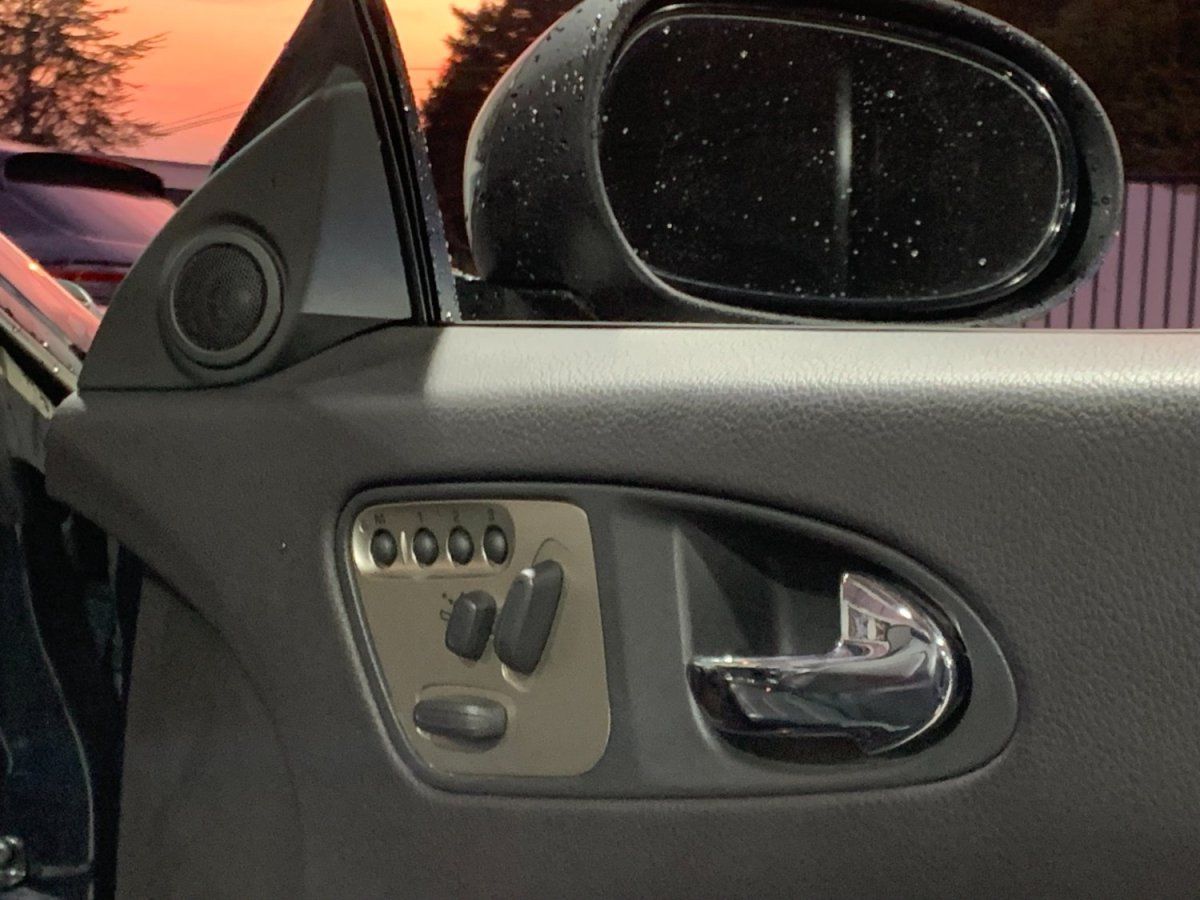 Jaguar XKR Cabriolet 4.2 416cv Superbe etat . 2008 — detail interieur (39)