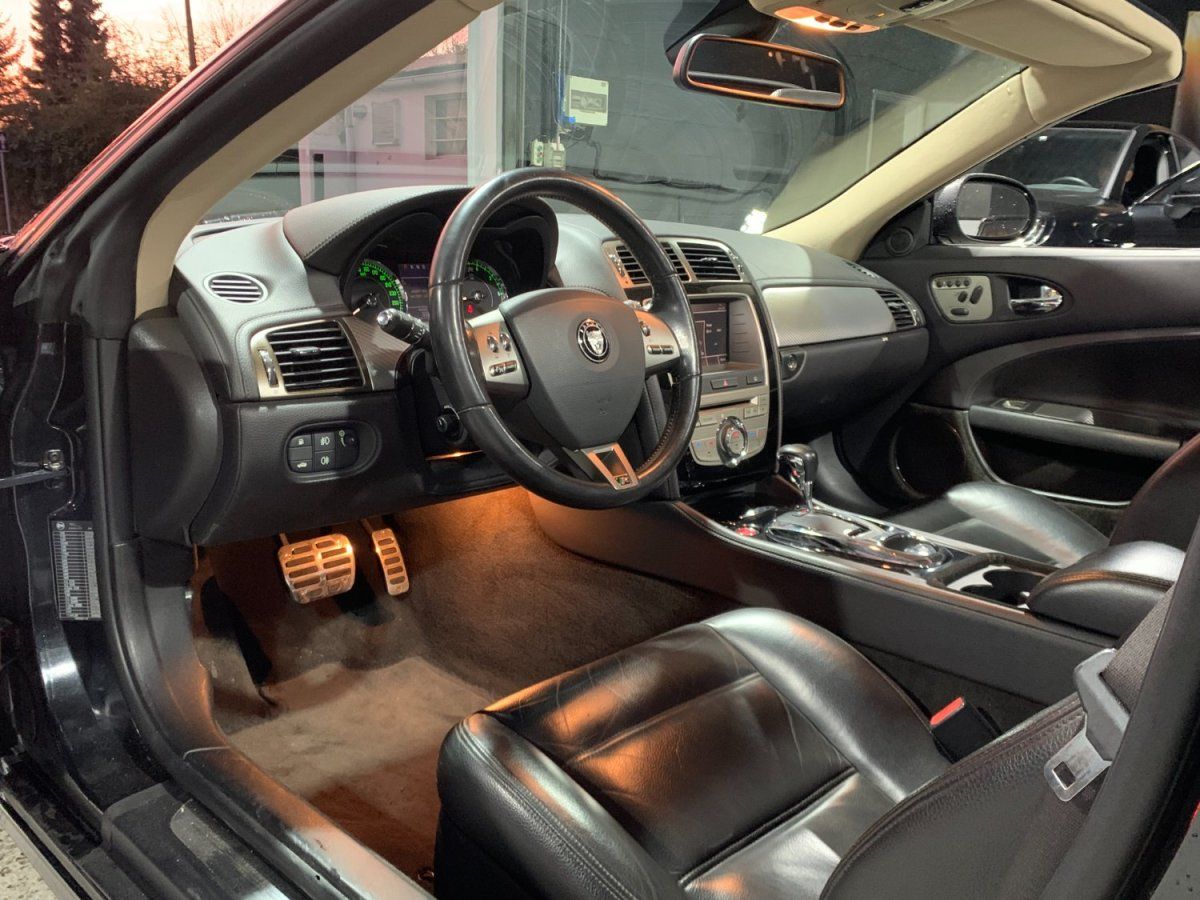 Jaguar XKR Cabriolet 4.2 416cv Superbe etat . 2008 — habitacle (25)