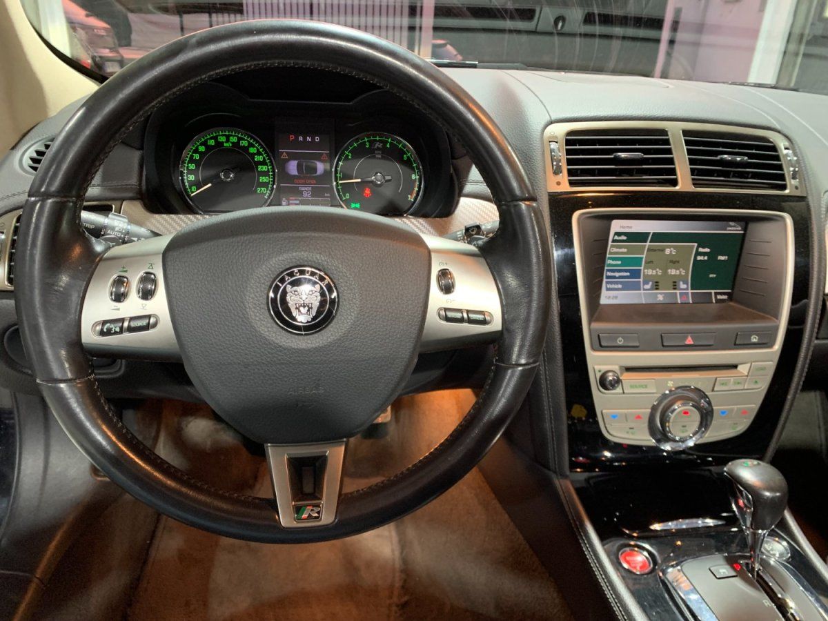 Jaguar XKR Cabriolet 4.2 416cv Superbe etat . 2008 — detail interieur (33)