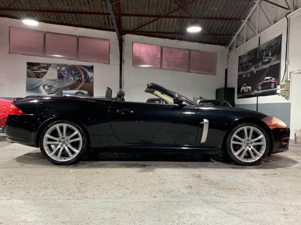 Jaguar XKR Cabriolet 4.2 416cv Superbe etat . 2008 — profil lateral (8)