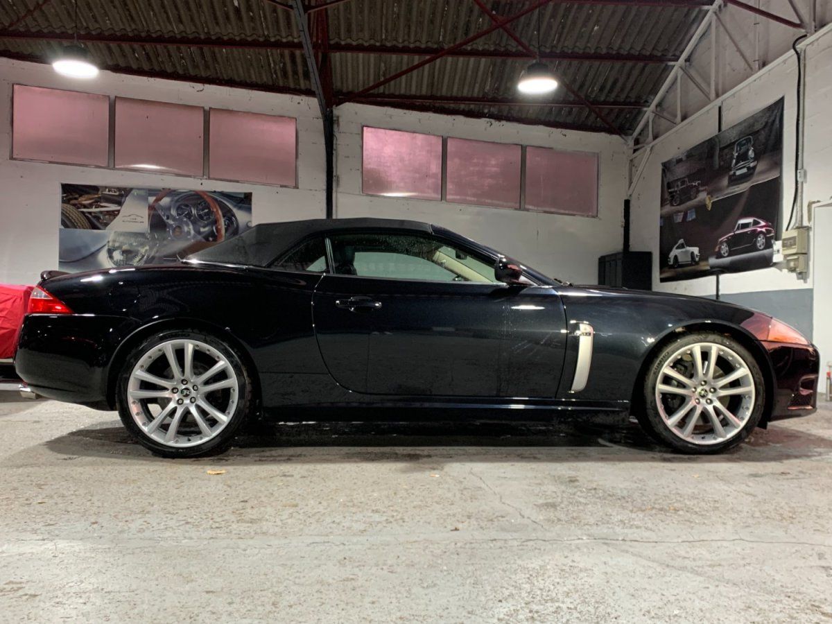 Jaguar XKR Cabriolet 4.2 416cv Superbe etat . 2008 — profil lateral (9)
