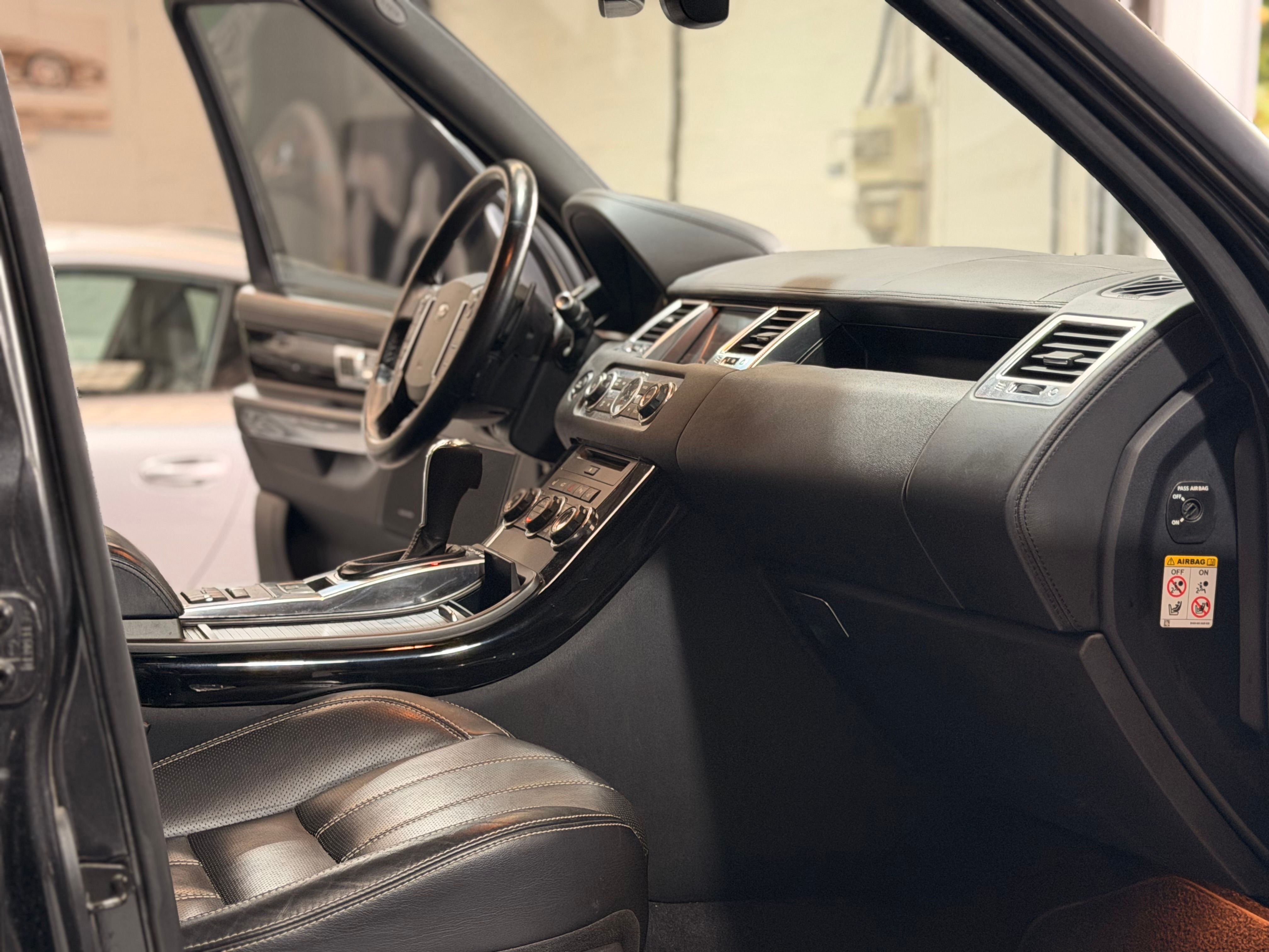 Land Rover Range Rover Sport Supercharged 5.0 510cv Suivi 2013 — photo (28)