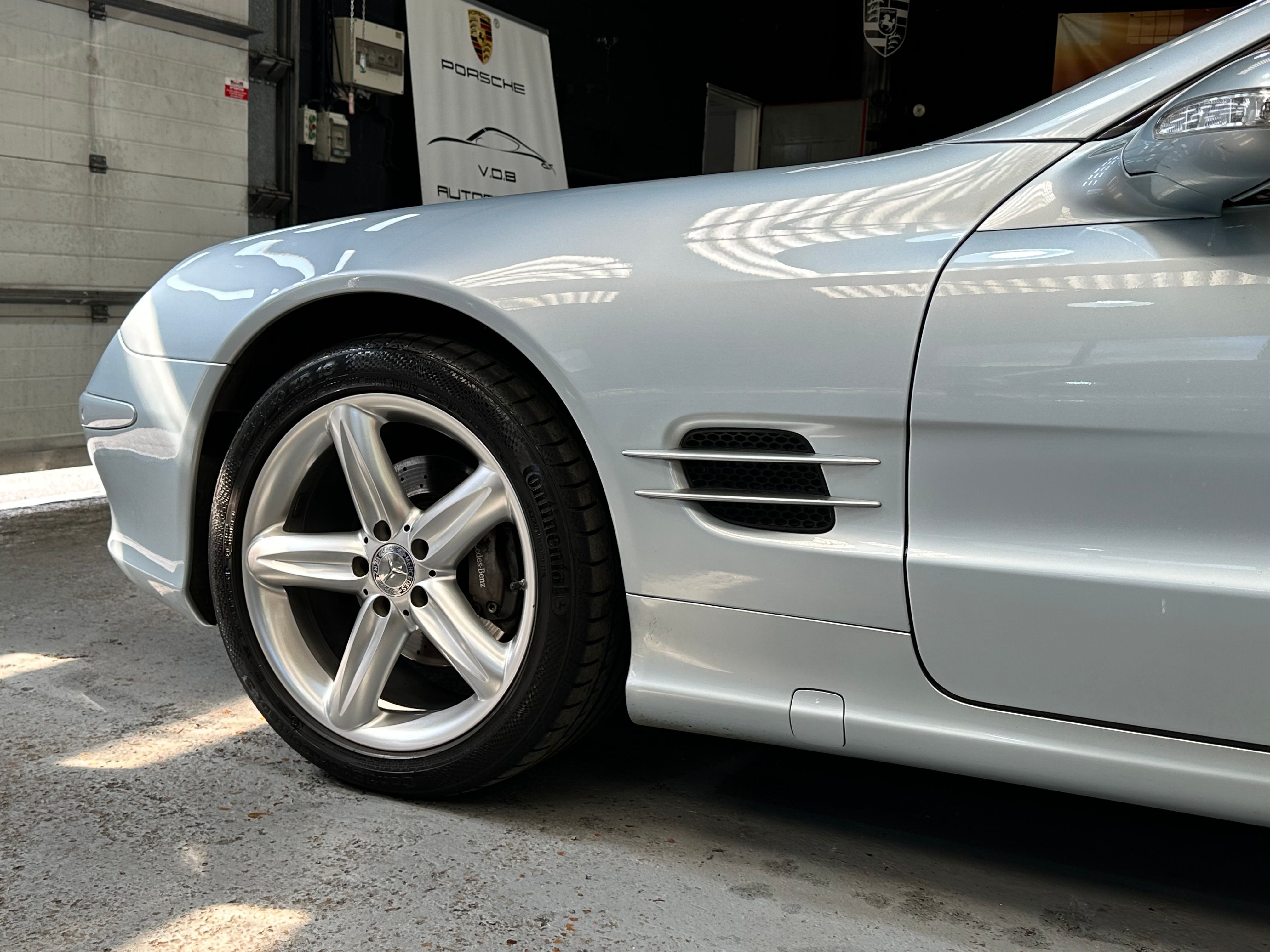 Mercedes SL 2002 — detail (48)