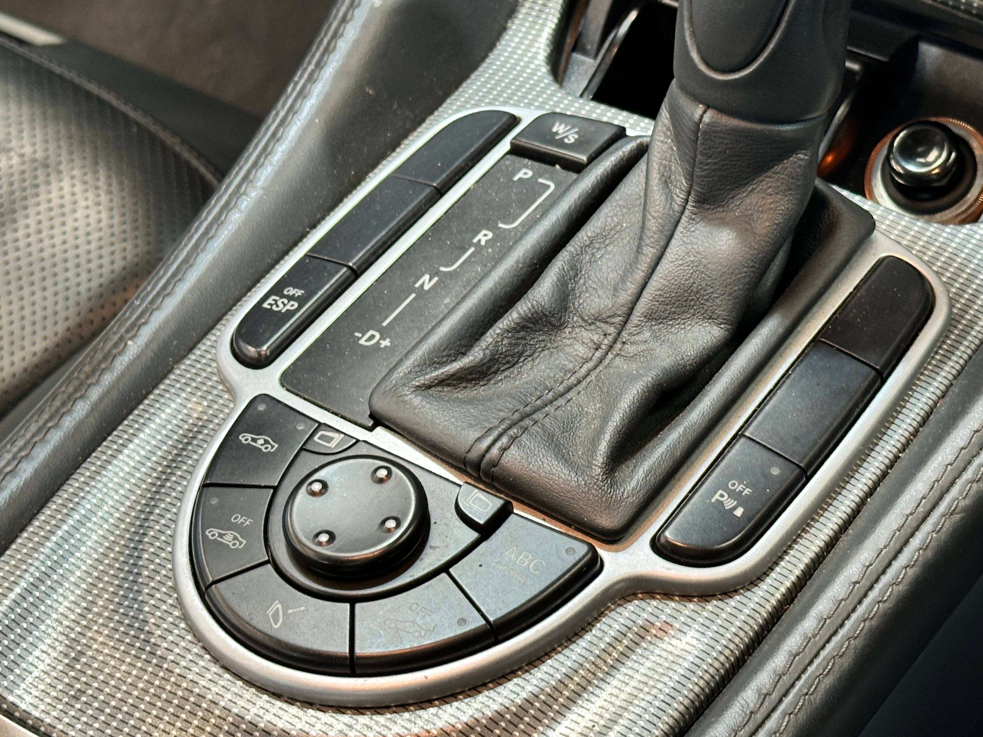 Mercedes SL 2002 — detail (56)