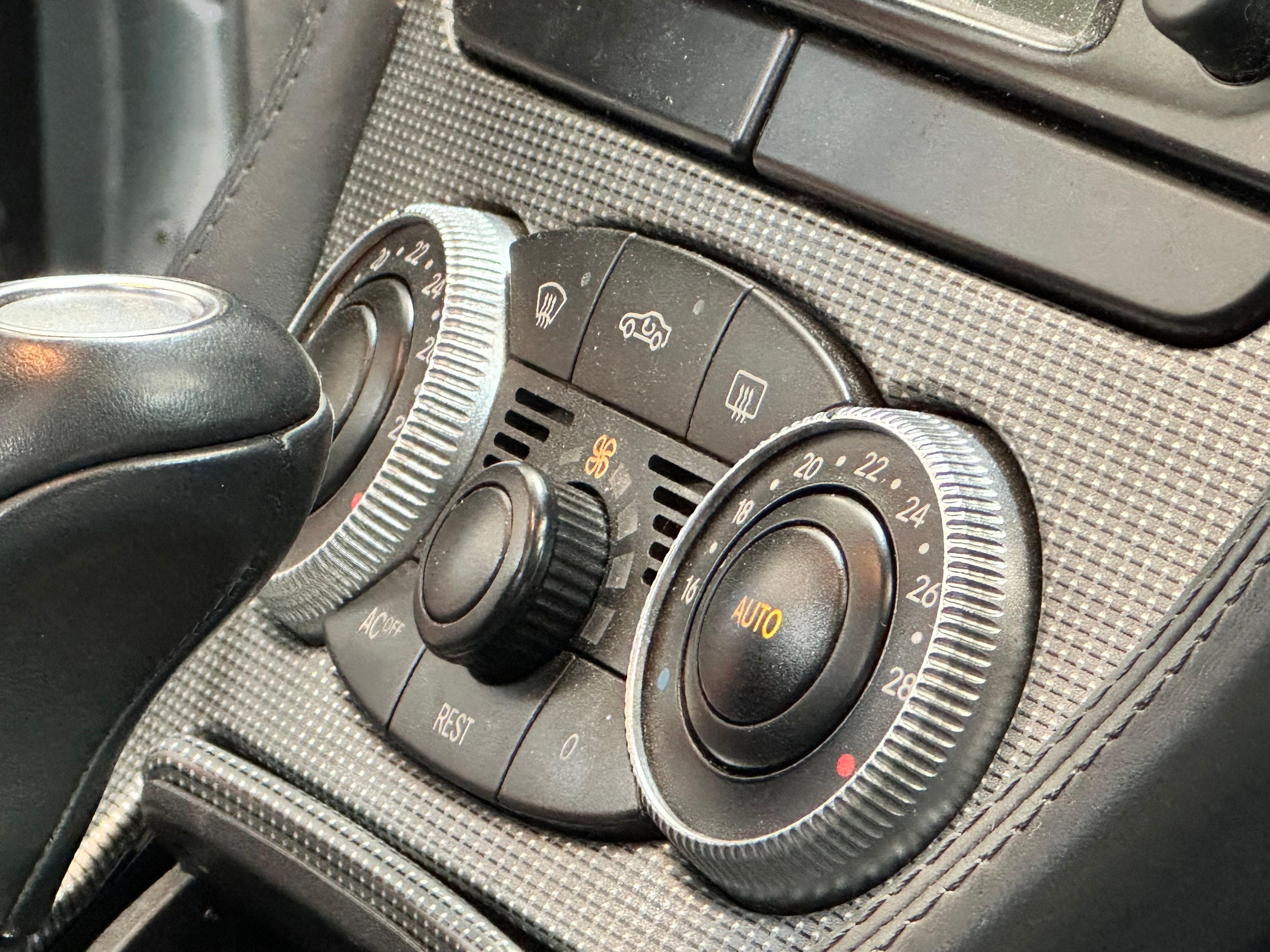 Mercedes SL 2002 — detail (58)