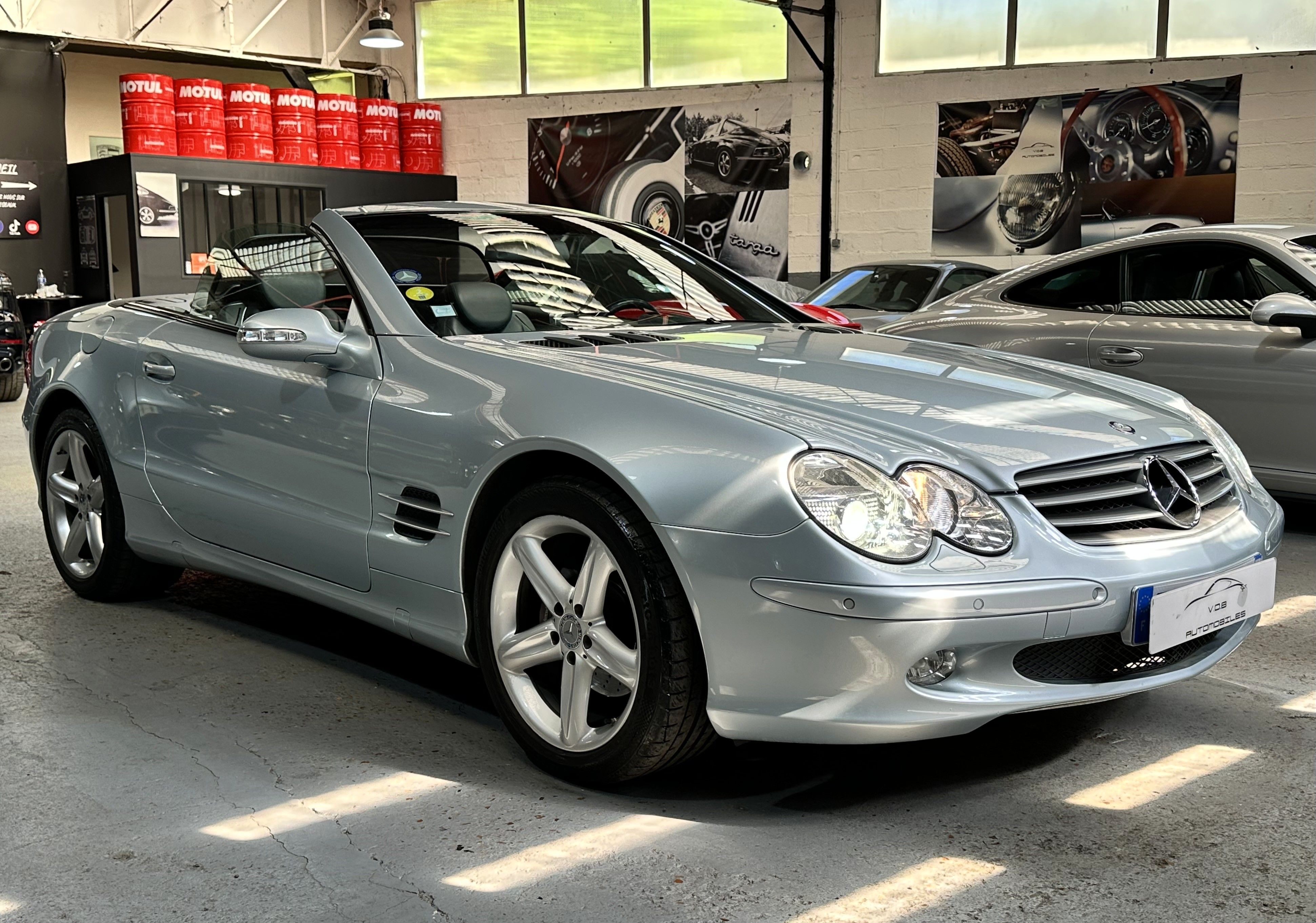 Mercedes SL 2002 — vue avant trois-quarts (1)